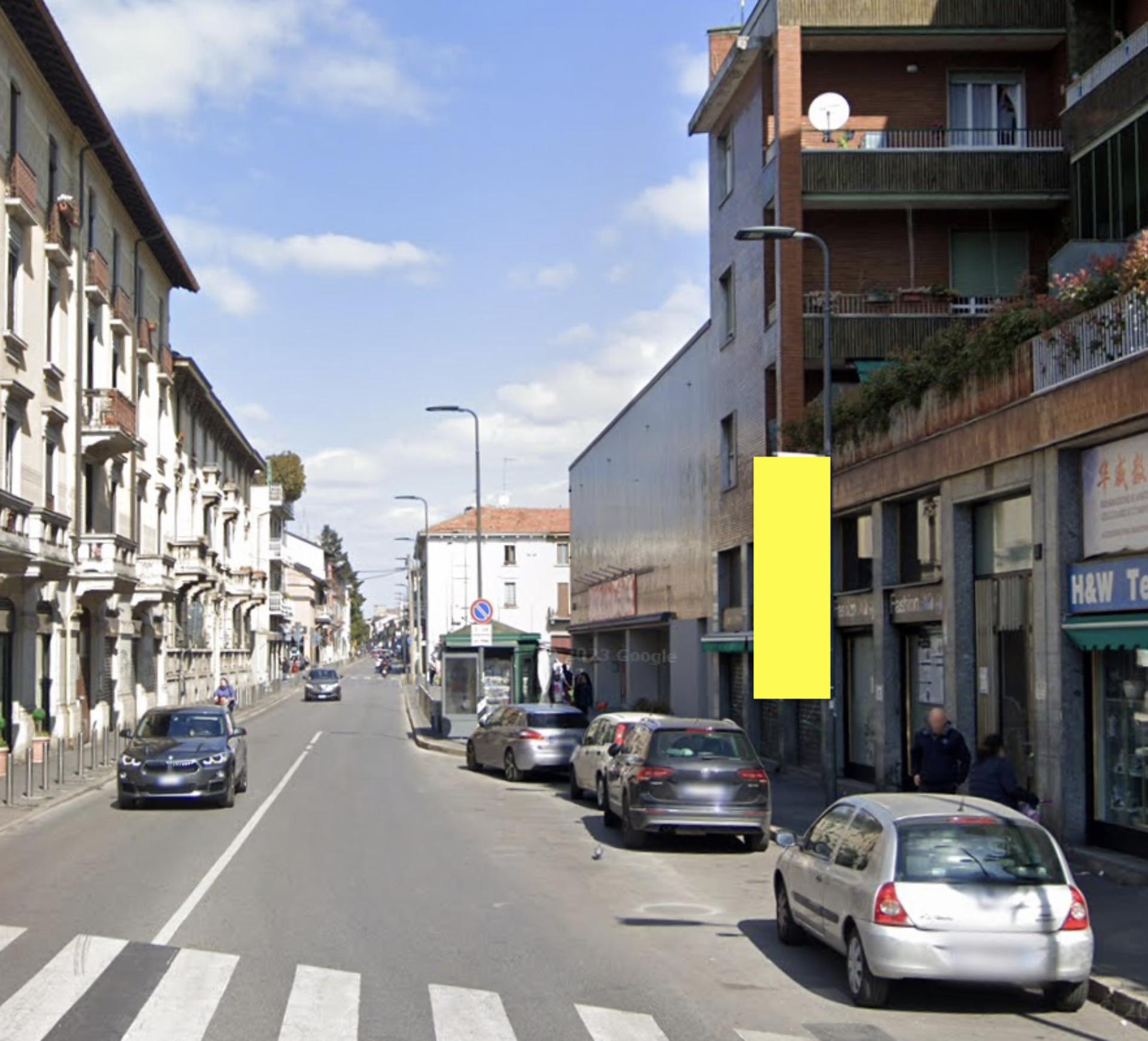 Impianto VERTICAL BANNER a Milano, in zona My Coffee Bar