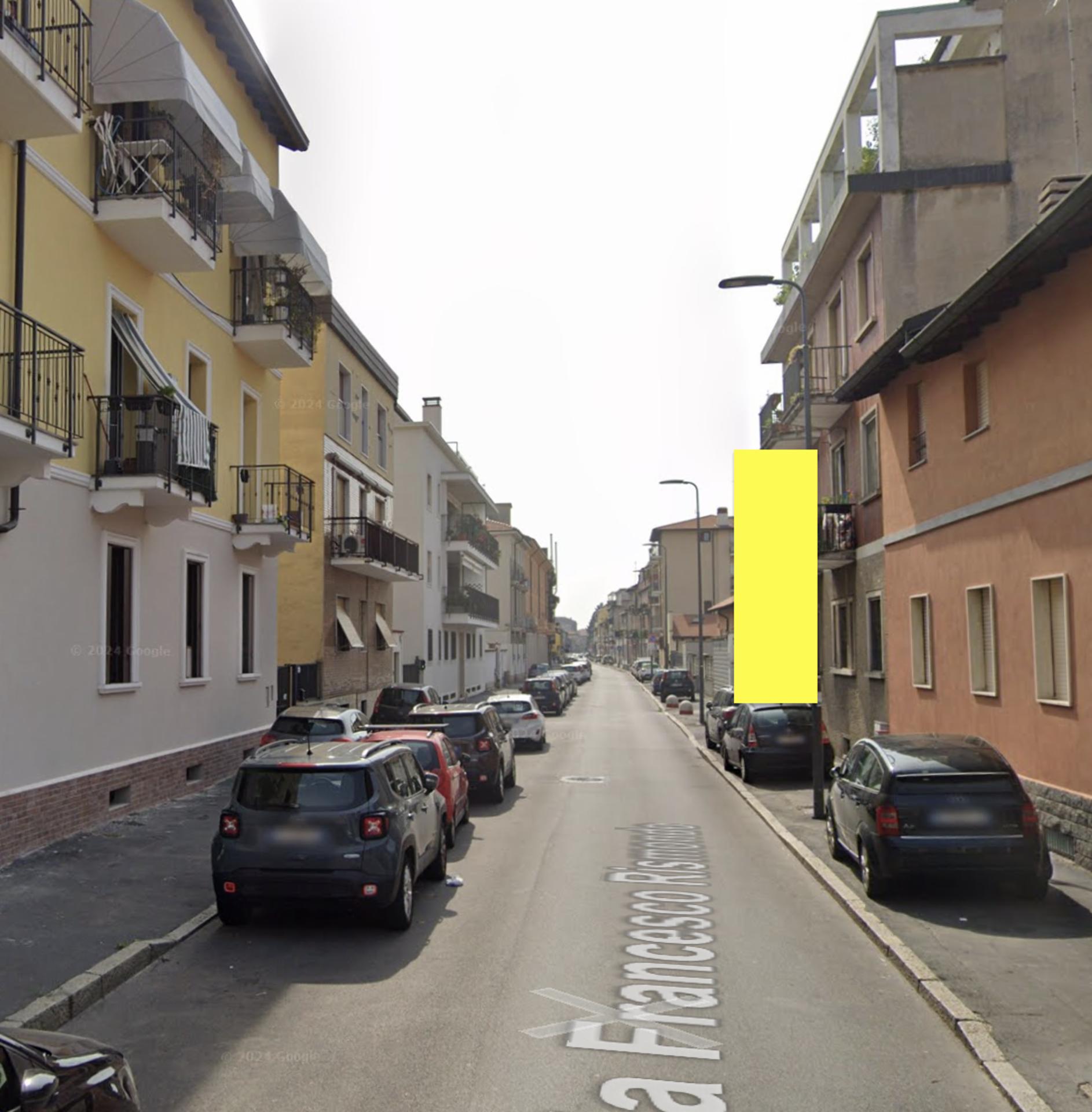 Impianto vertical banner a Milano