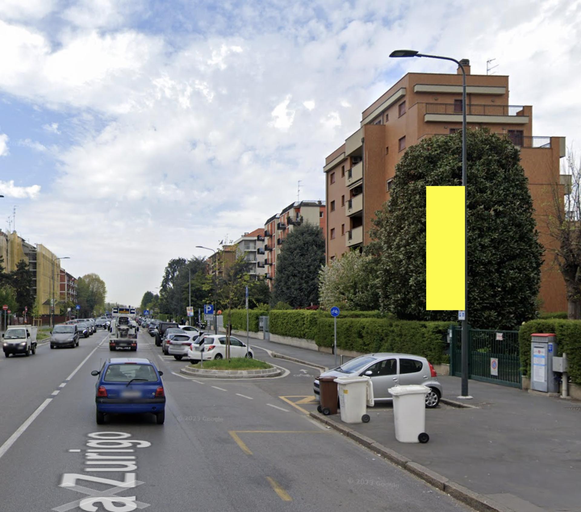 Impianto VERTICAL BANNER a Milano, in zona Il Comignolo