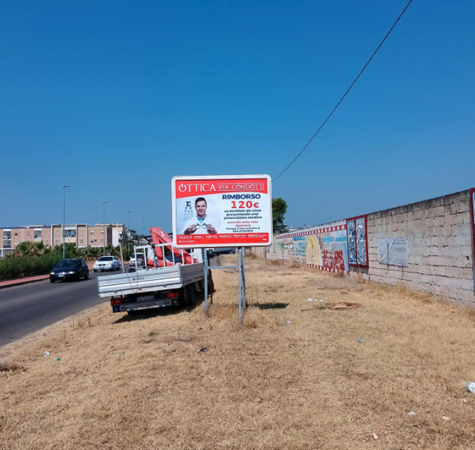 Impianto CARTELLONISTICA a Cosenza, in zona EuroSpin