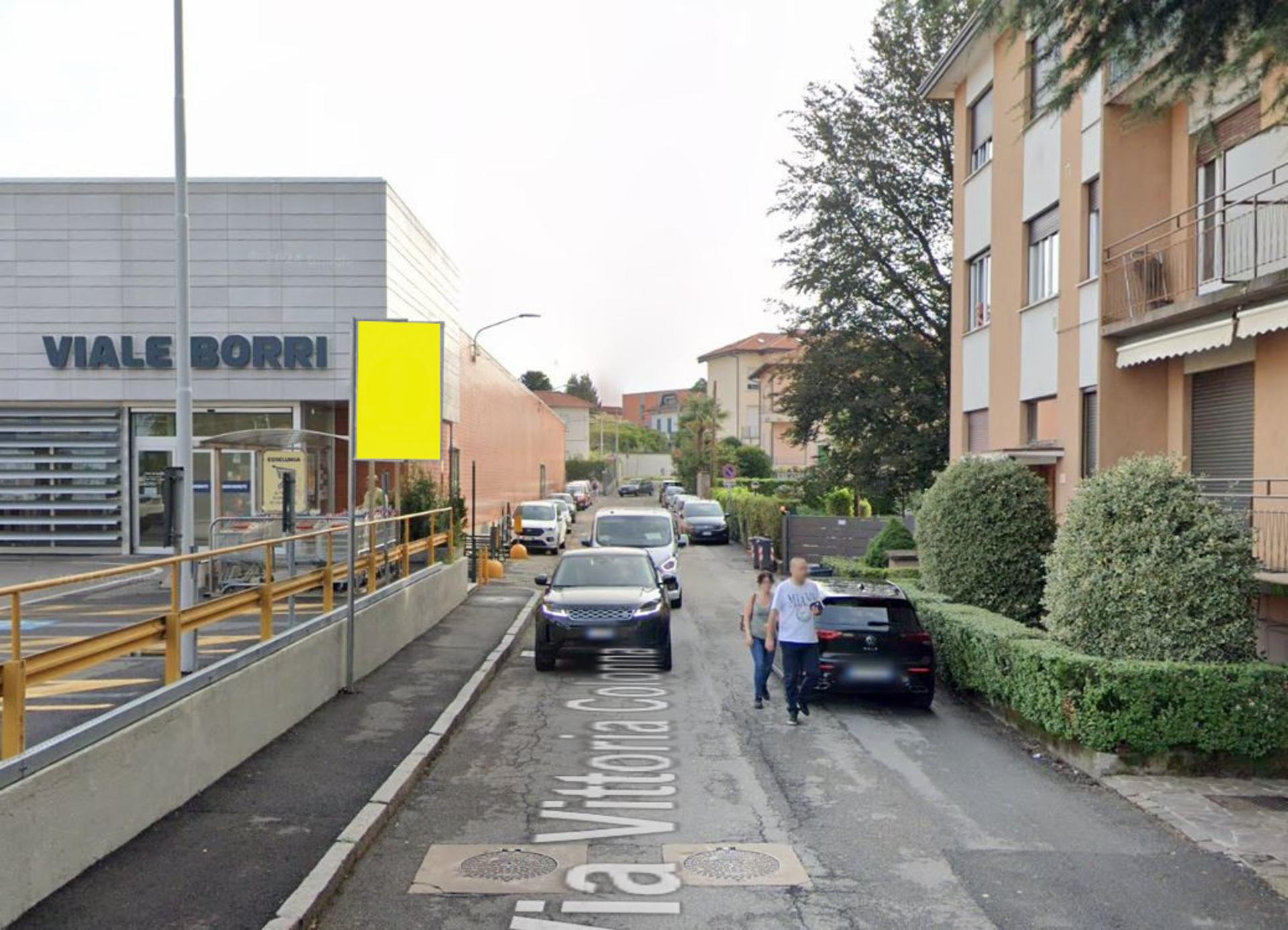 Impianto CARTELLONISTICA a Varese, in zona Esselunga