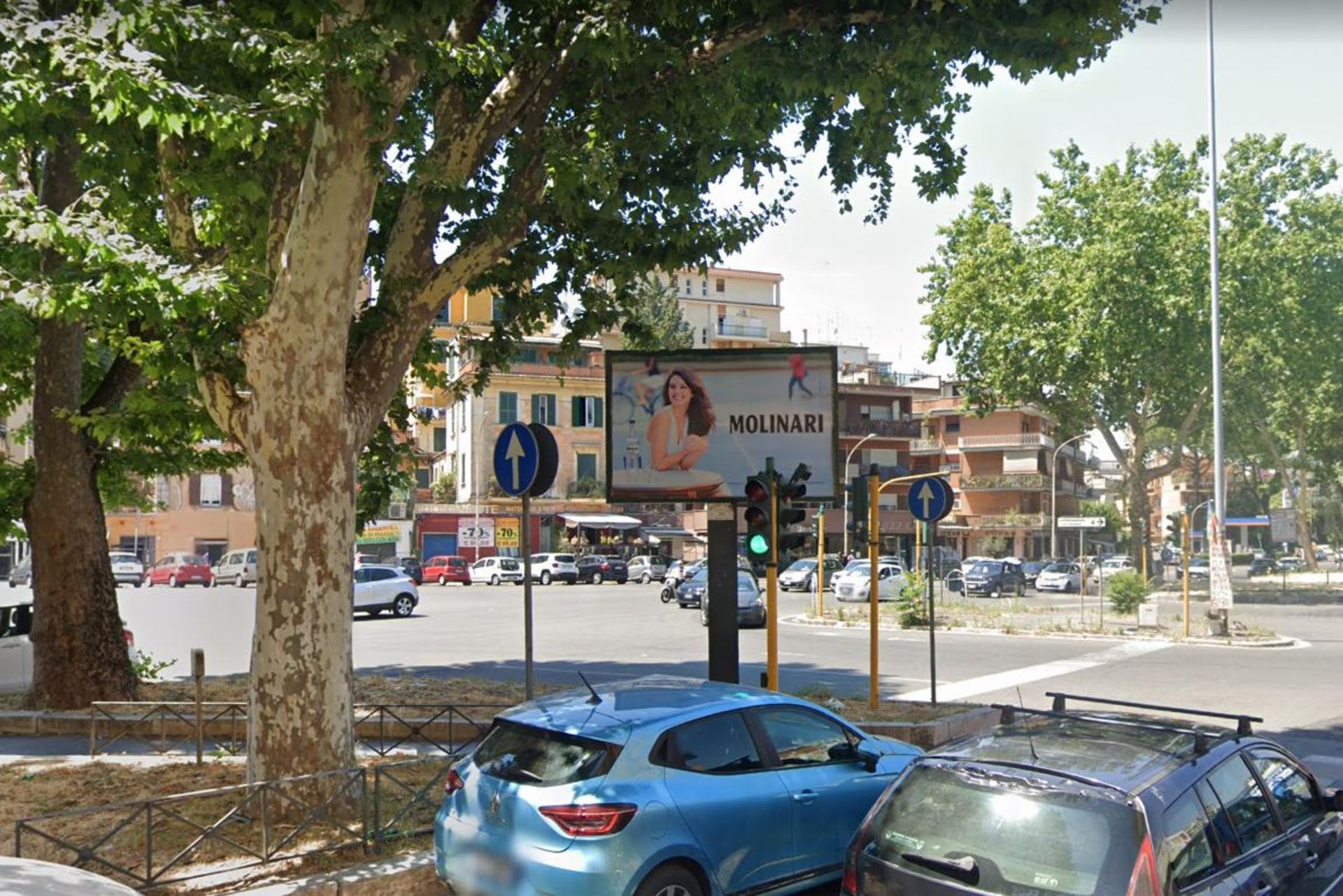 Impianto POSTER a Roma, in zona Gioielleria Ricciardi