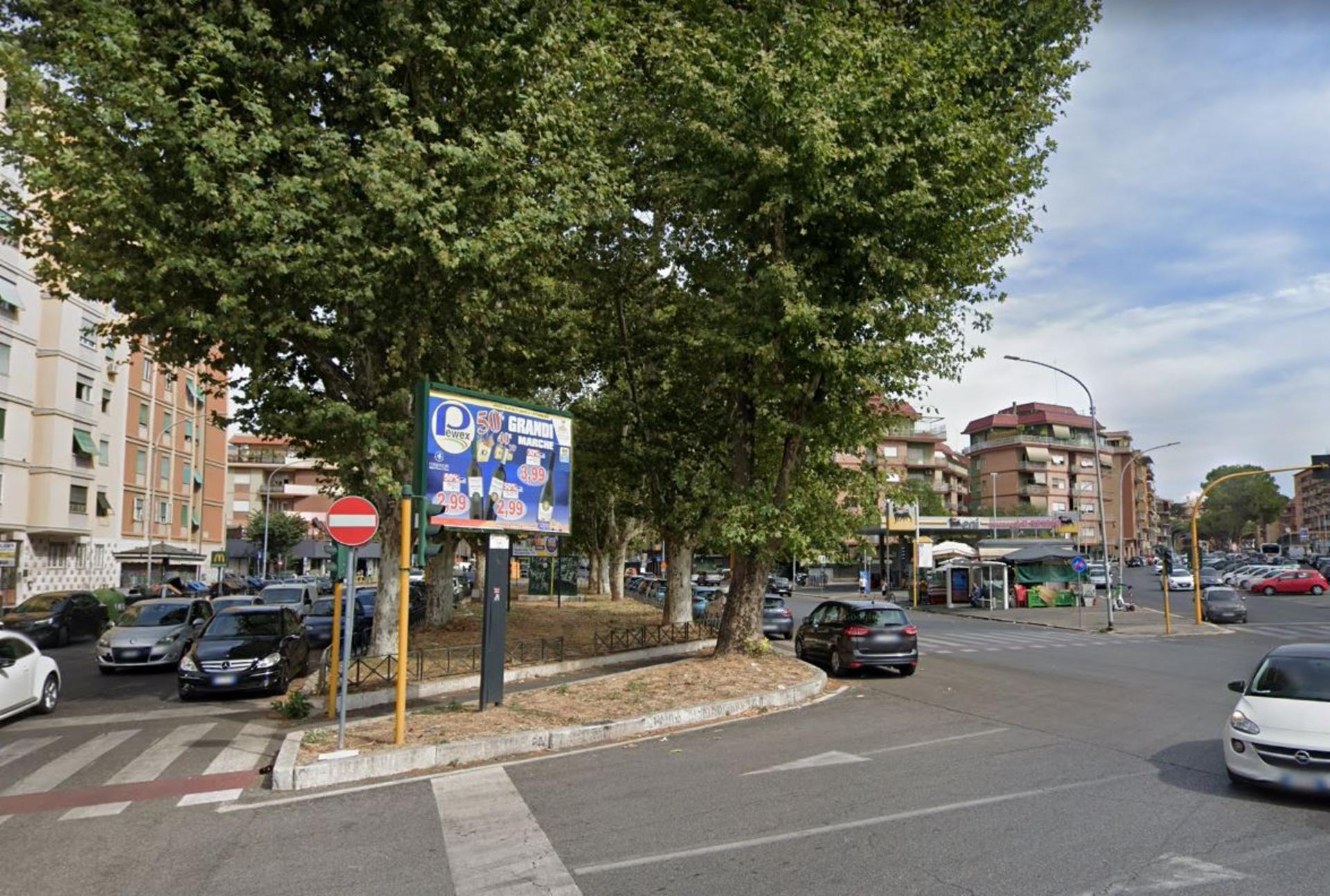 Impianto POSTER a Roma, in zona Gioielleria Ricciardi