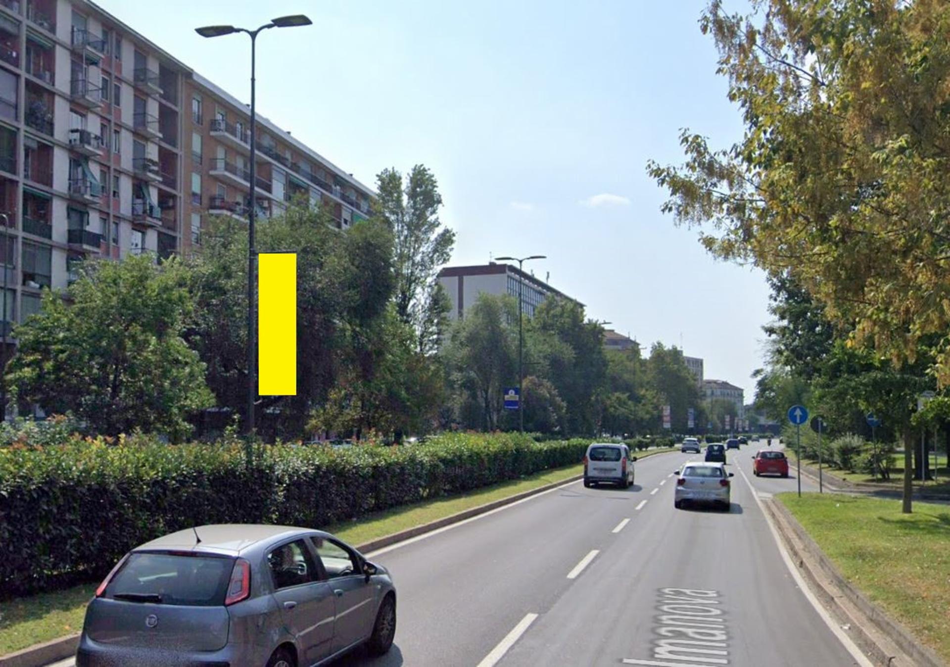 Impianto VERTICAL BANNER a Milano, in zona Dixi