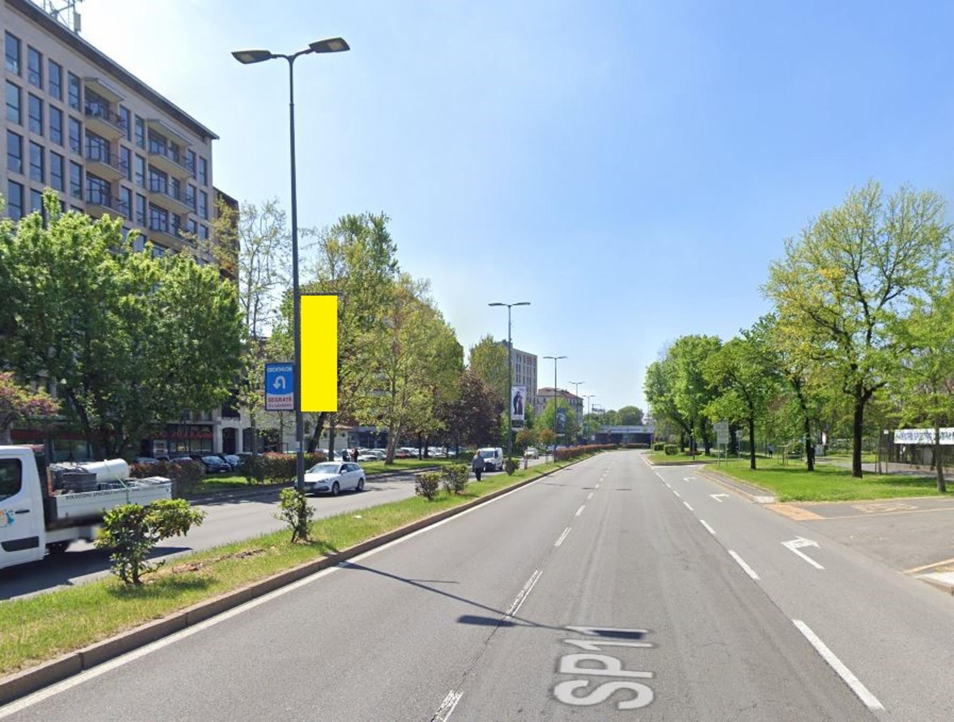 Impianto VERTICAL BANNER a Milano, in zona Desy's Beauty Center