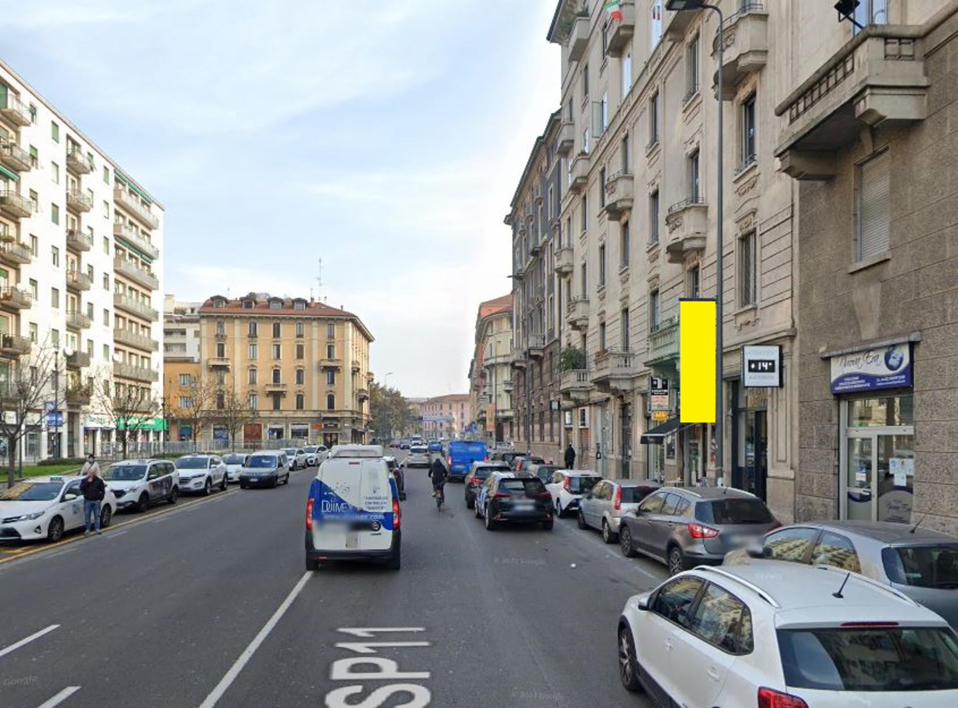 Impianto VERTICAL BANNER a Milano, in zona Quema