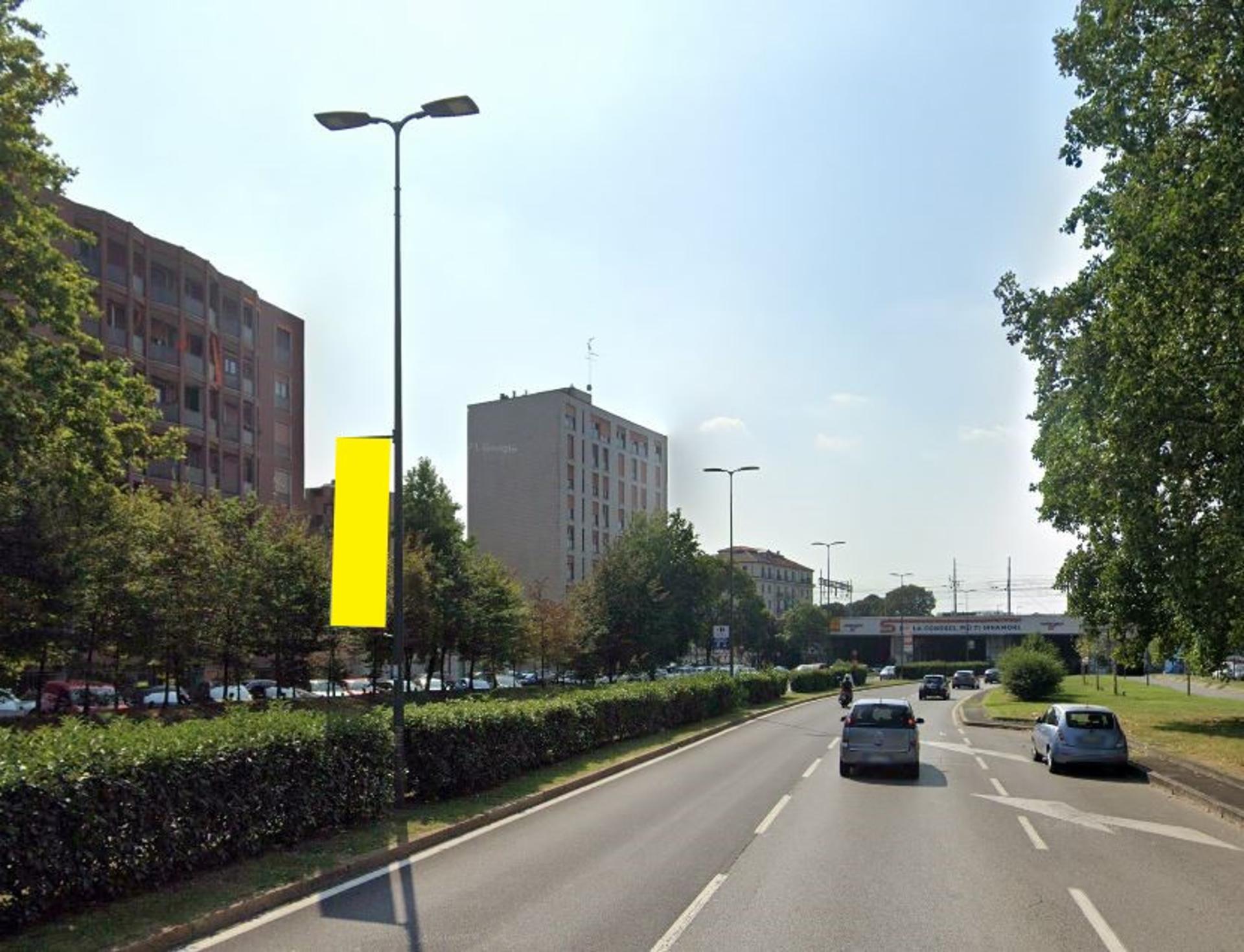 Impianto VERTICAL BANNER a Milano, in zona Desy's Beauty Center