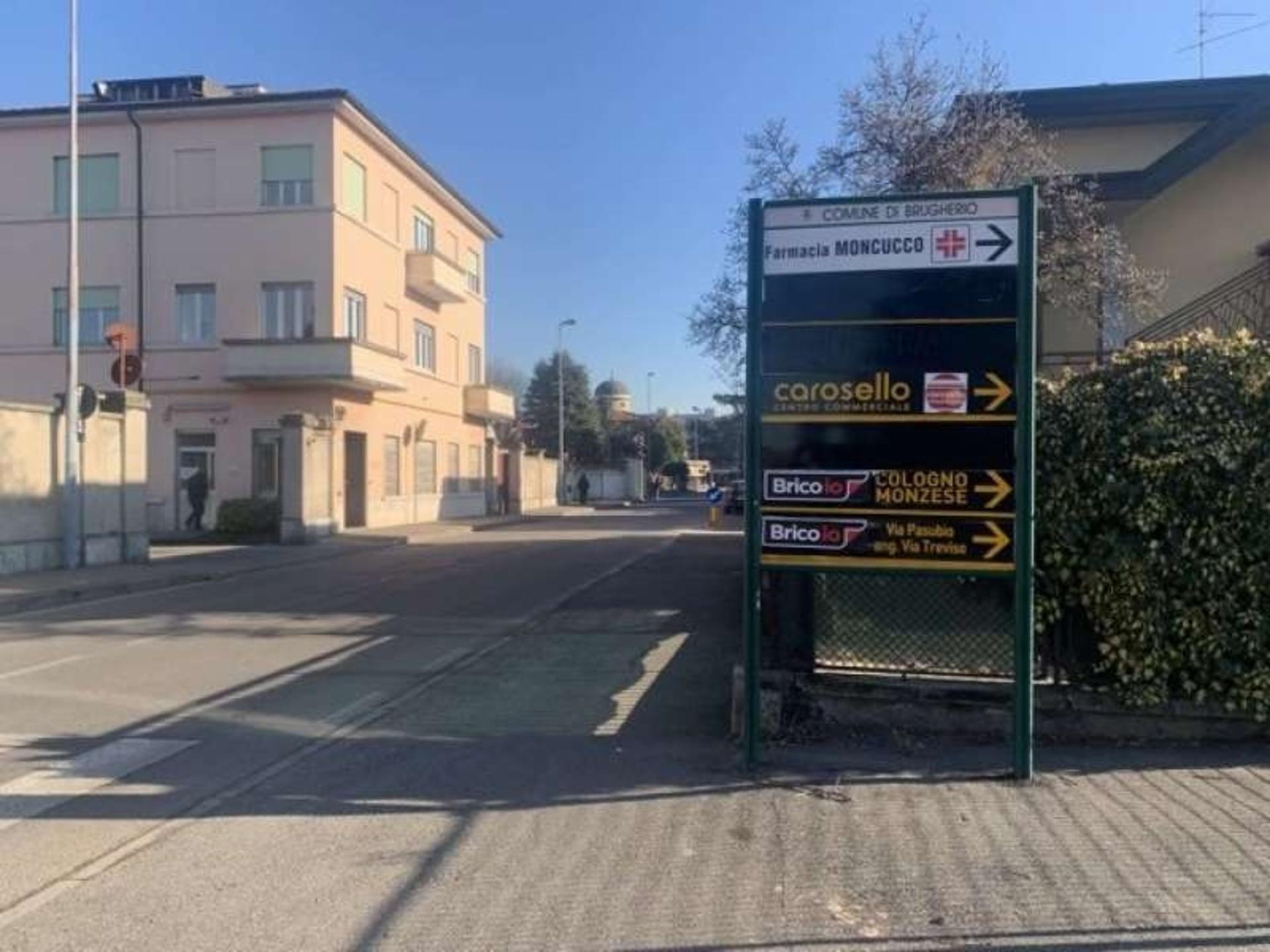 Impianto FRECCE / PREINSEGNE a Brugherio, in zona Parrucchiere Uomo Donna