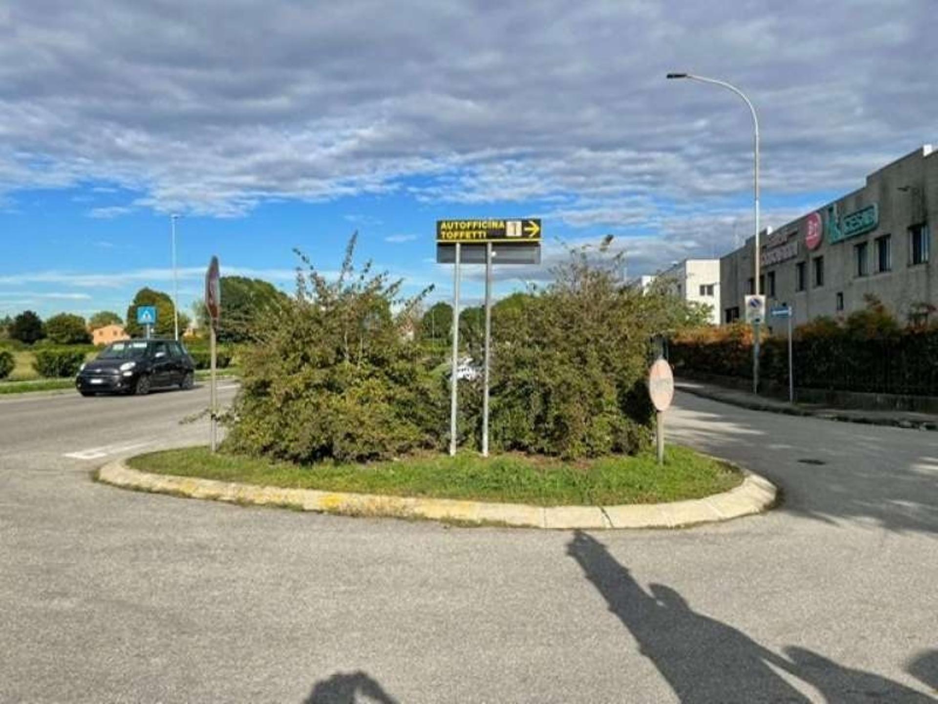 Impianto FRECCE / PREINSEGNE a Bussero, in zona Villa Sioli Legnani