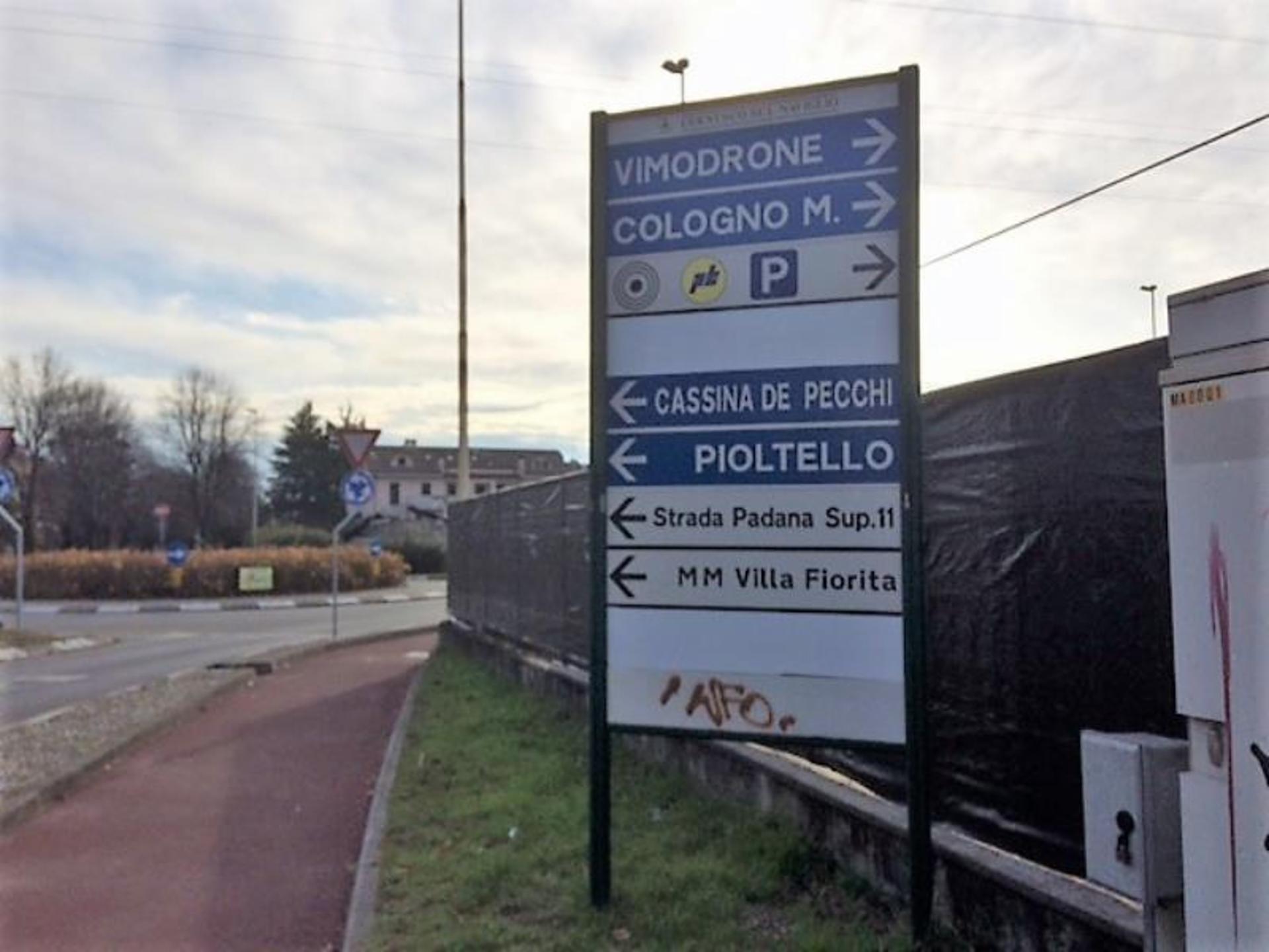 Impianto FRECCE / PREINSEGNE a Cernusco sul Naviglio, in zona Penny Market