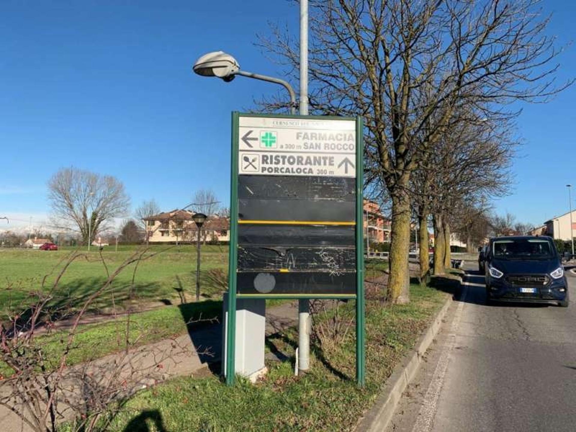 Impianto FRECCE / PREINSEGNE a Cernusco sul Naviglio, in zona La Tana del gusto