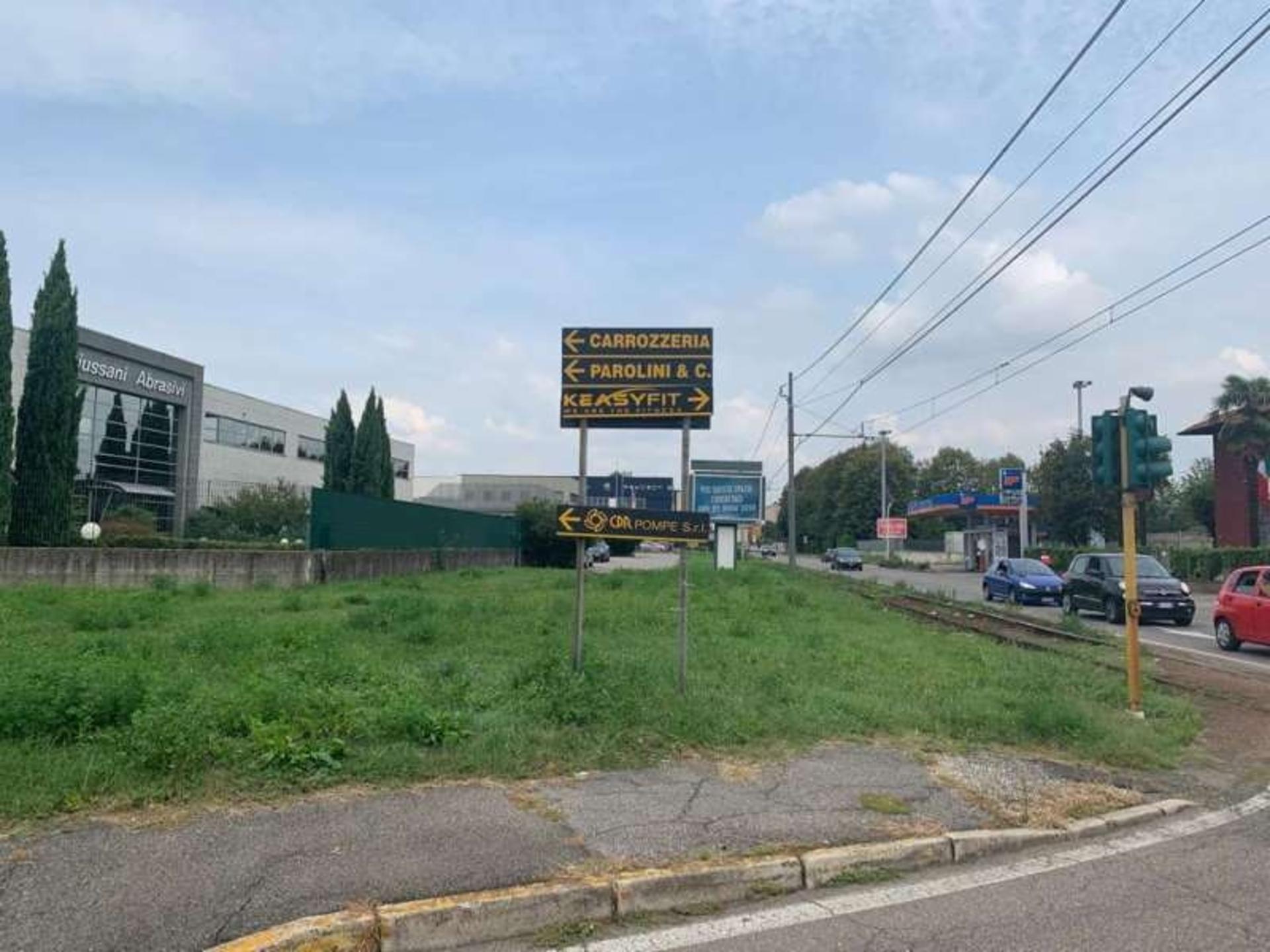 Impianto FRECCE / PREINSEGNE a Paderno Dugnano, in zona Pizza Inn
