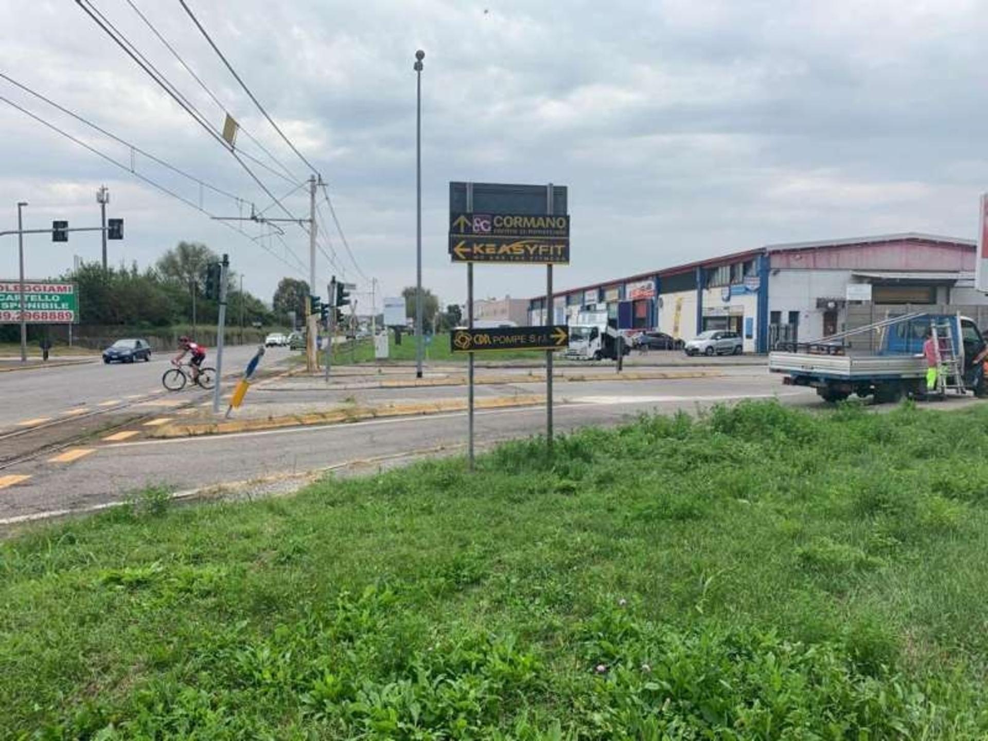 Impianto FRECCE / PREINSEGNE a Paderno Dugnano, in zona Pizza Inn