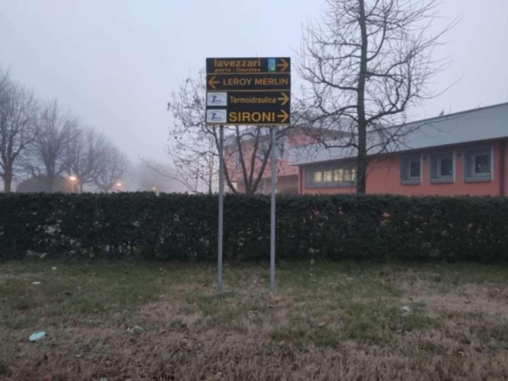 Impianto FRECCE / PREINSEGNE a Paderno Dugnano, in zona Piazza Italia