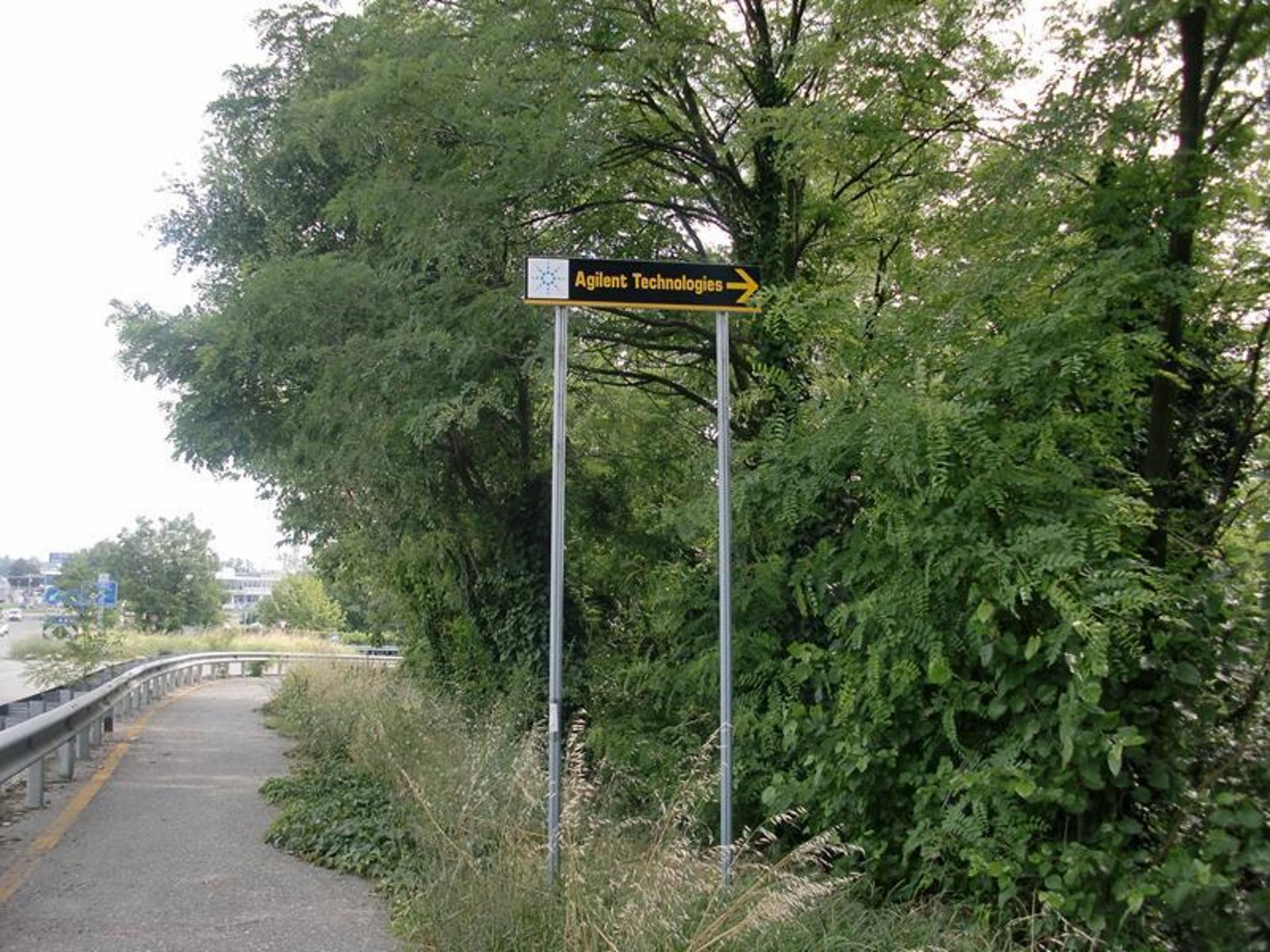 Impianto FRECCE / PREINSEGNE a Cernusco sul Naviglio, in zona Bar Giraffa - Mensa