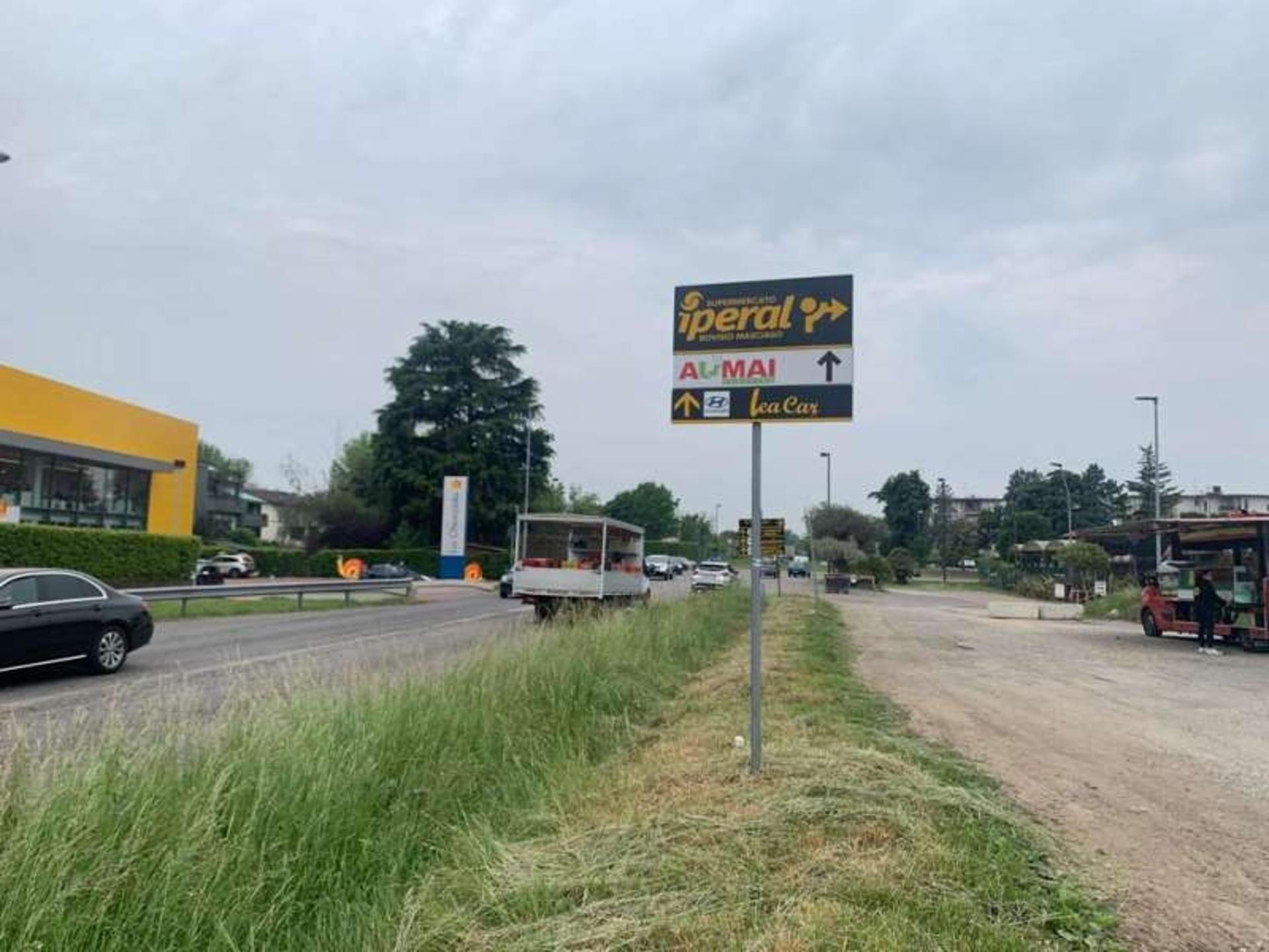 Impianto a STRADA PROVINCIALE EX STRADA STATALE 7  Varedo