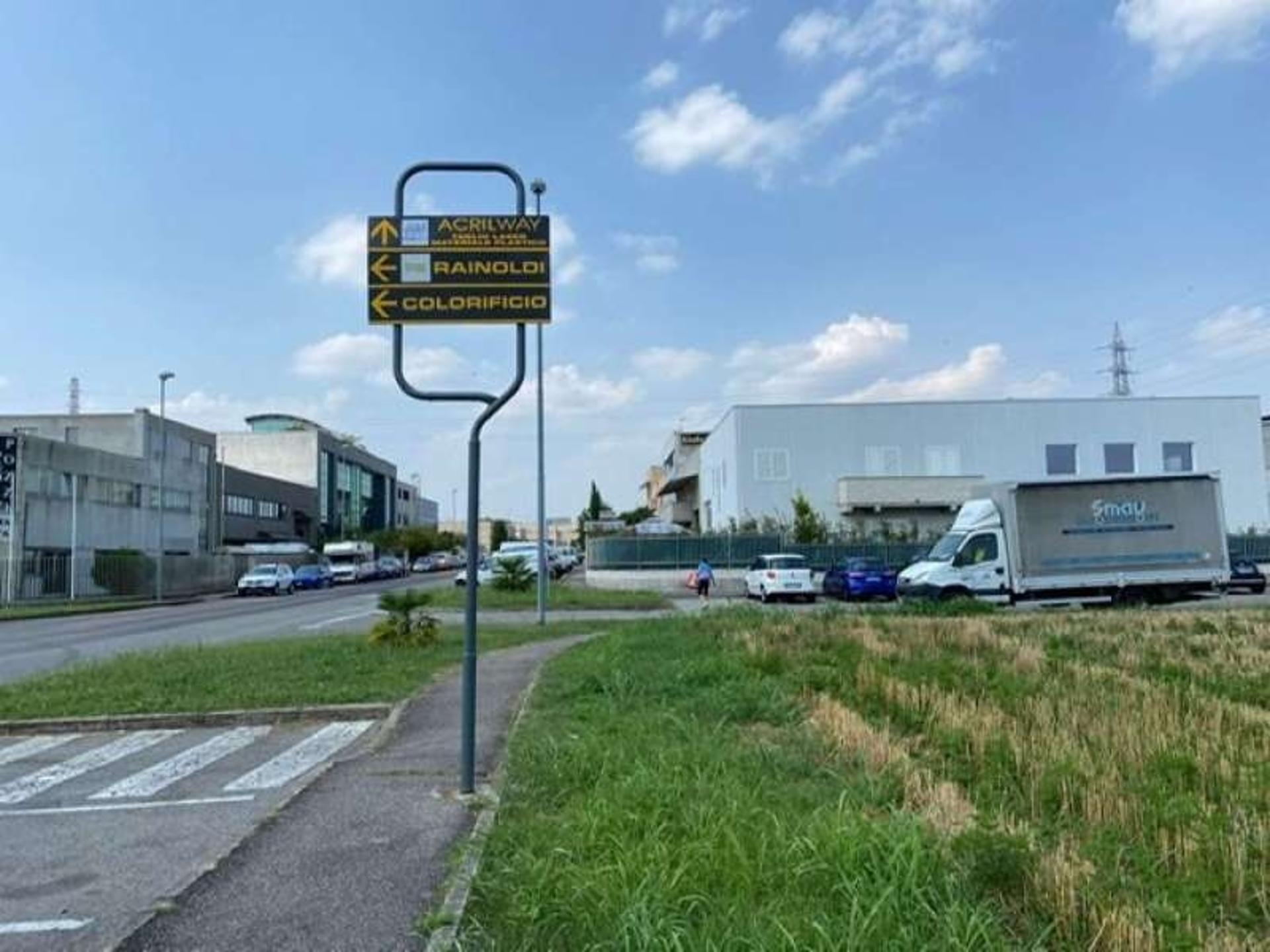 Impianto FRECCE / PREINSEGNE a Bovisio-Masciago, in zona Lidl
