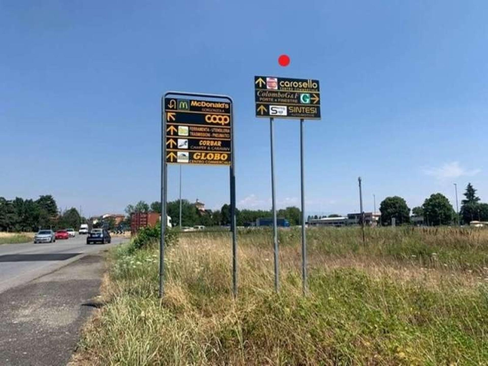 Impianto FRECCE / PREINSEGNE a Pessano con Bornago, in zona Birreria Labocs