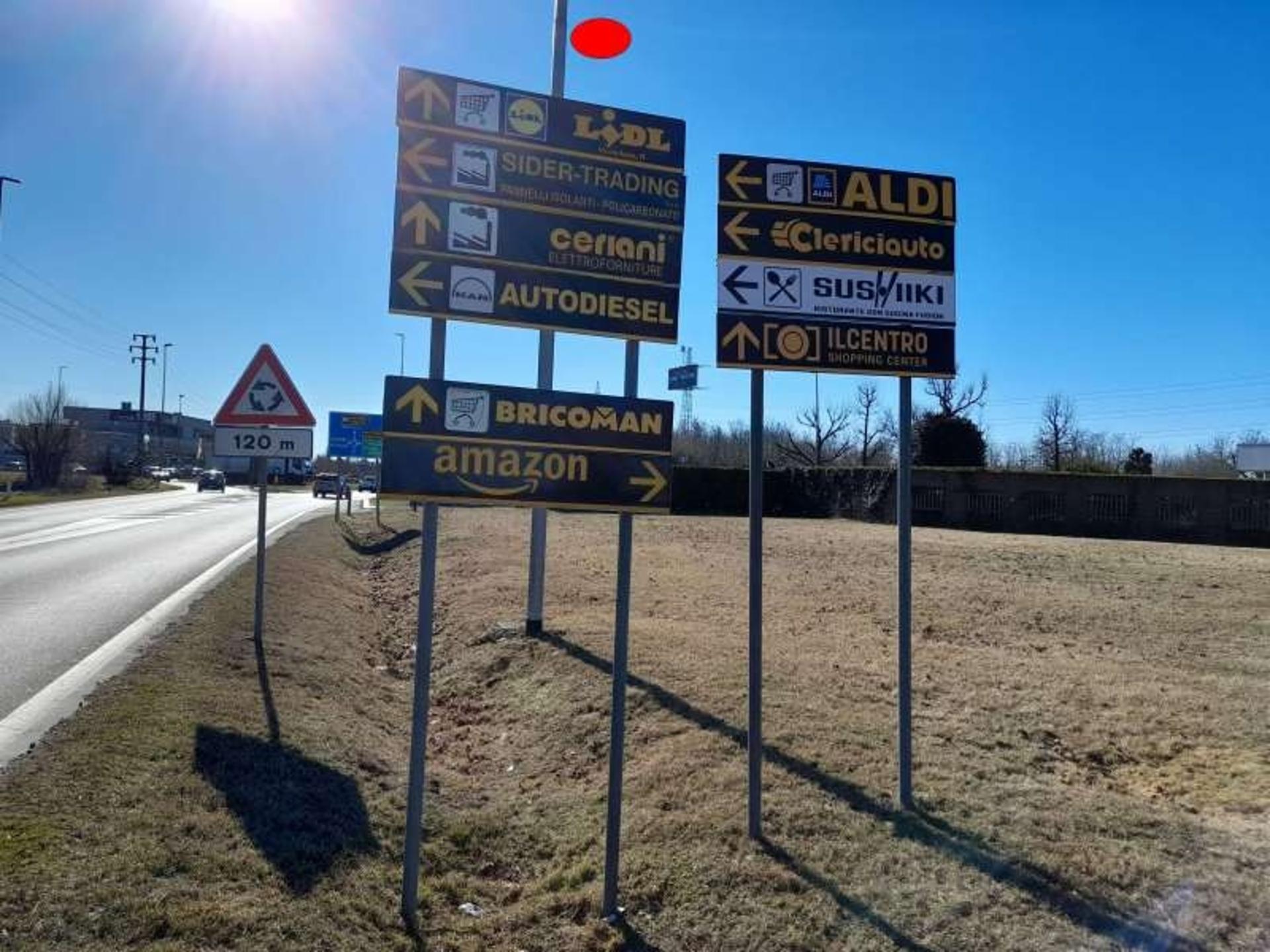 Impianto a STRADA PROVINCIALE EX STRADA STATALE 233  Saronno