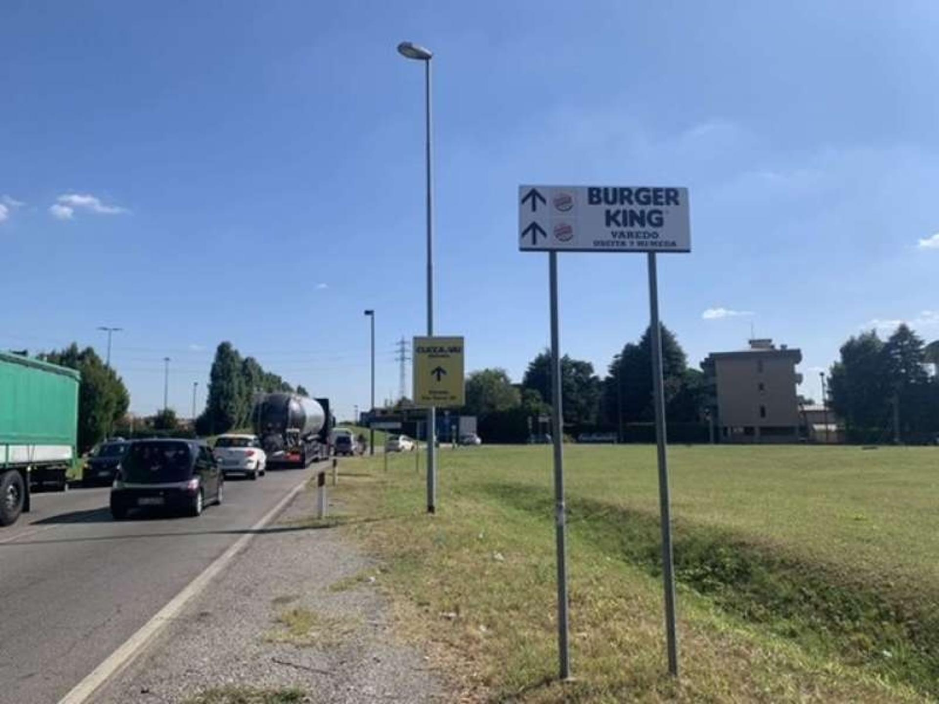 Impianto FRECCE / PREINSEGNE a Varedo, in zona EuroSpin