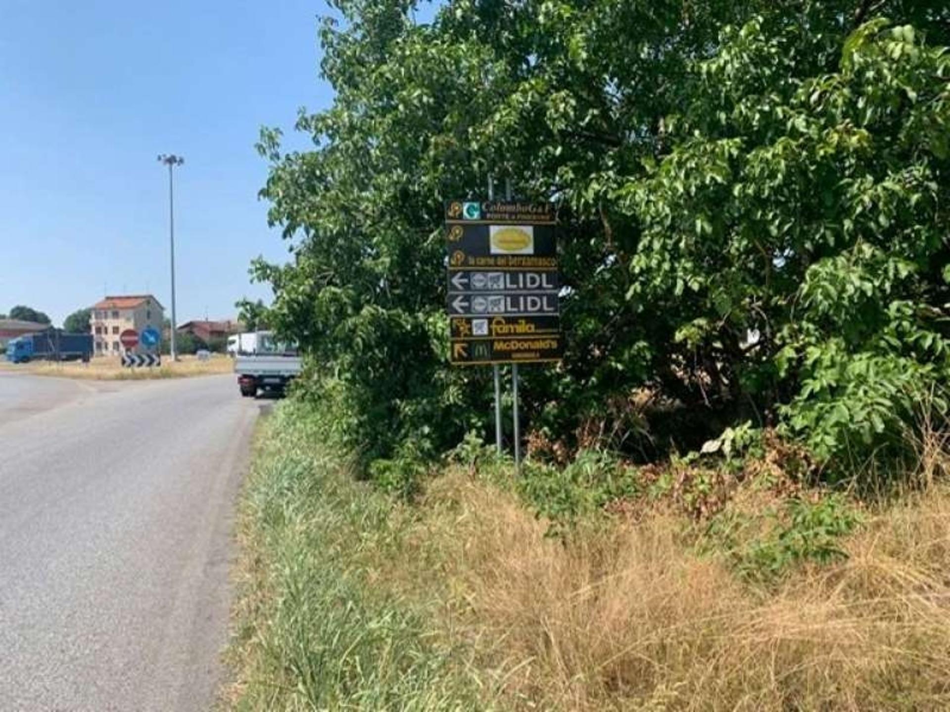 Impianto FRECCE / PREINSEGNE a Pessano con Bornago, in zona Birreria Labocs