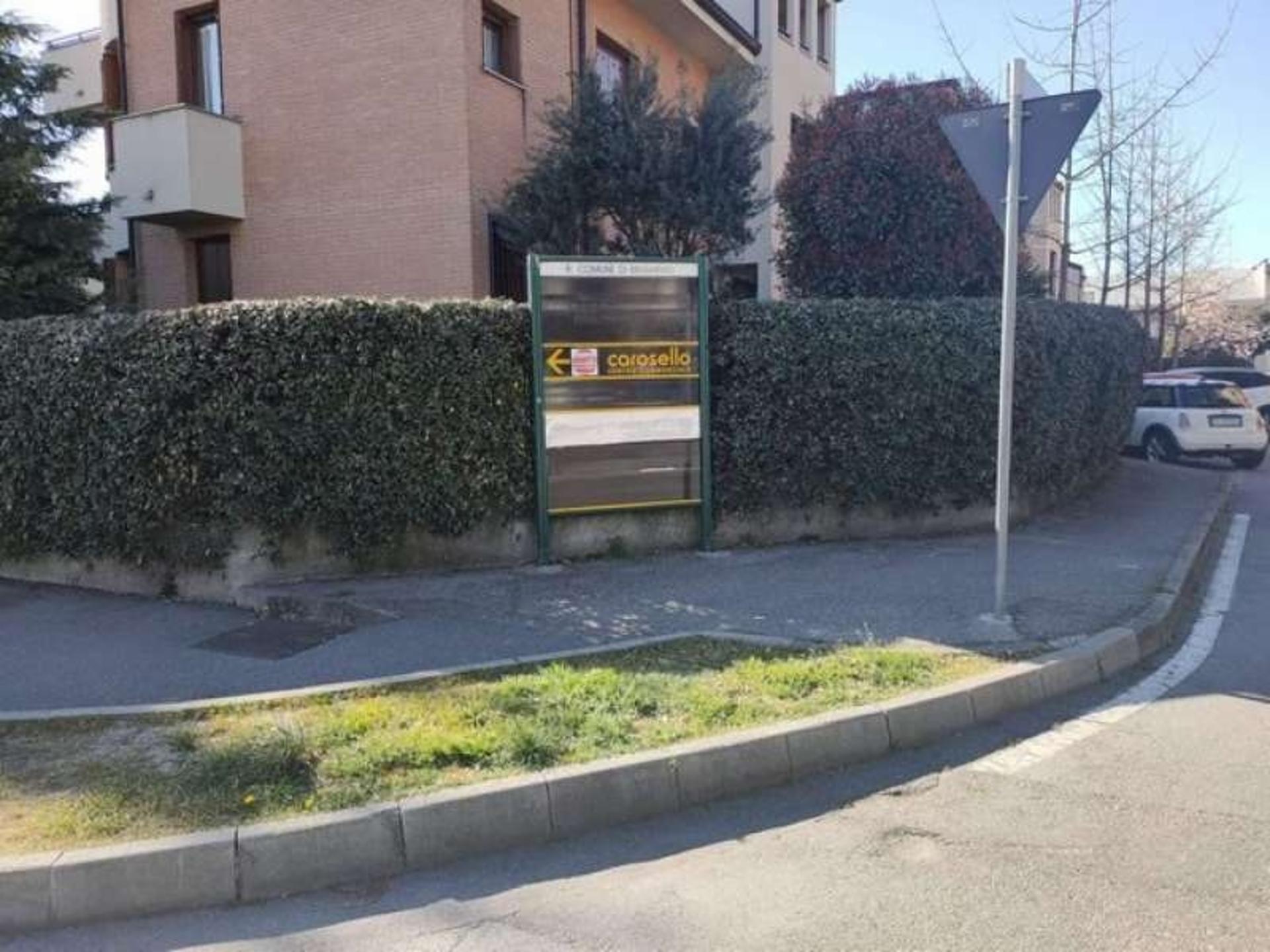 Impianto FRECCE / PREINSEGNE a Brugherio, in zona Fumagalli Arredamenti