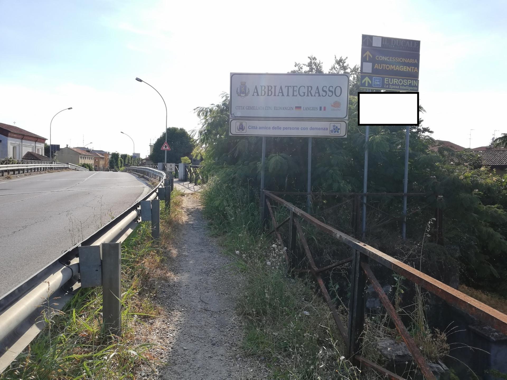 Impianto FRECCE / PREINSEGNE a Abbiategrasso, in zona Ristorante Al Mago