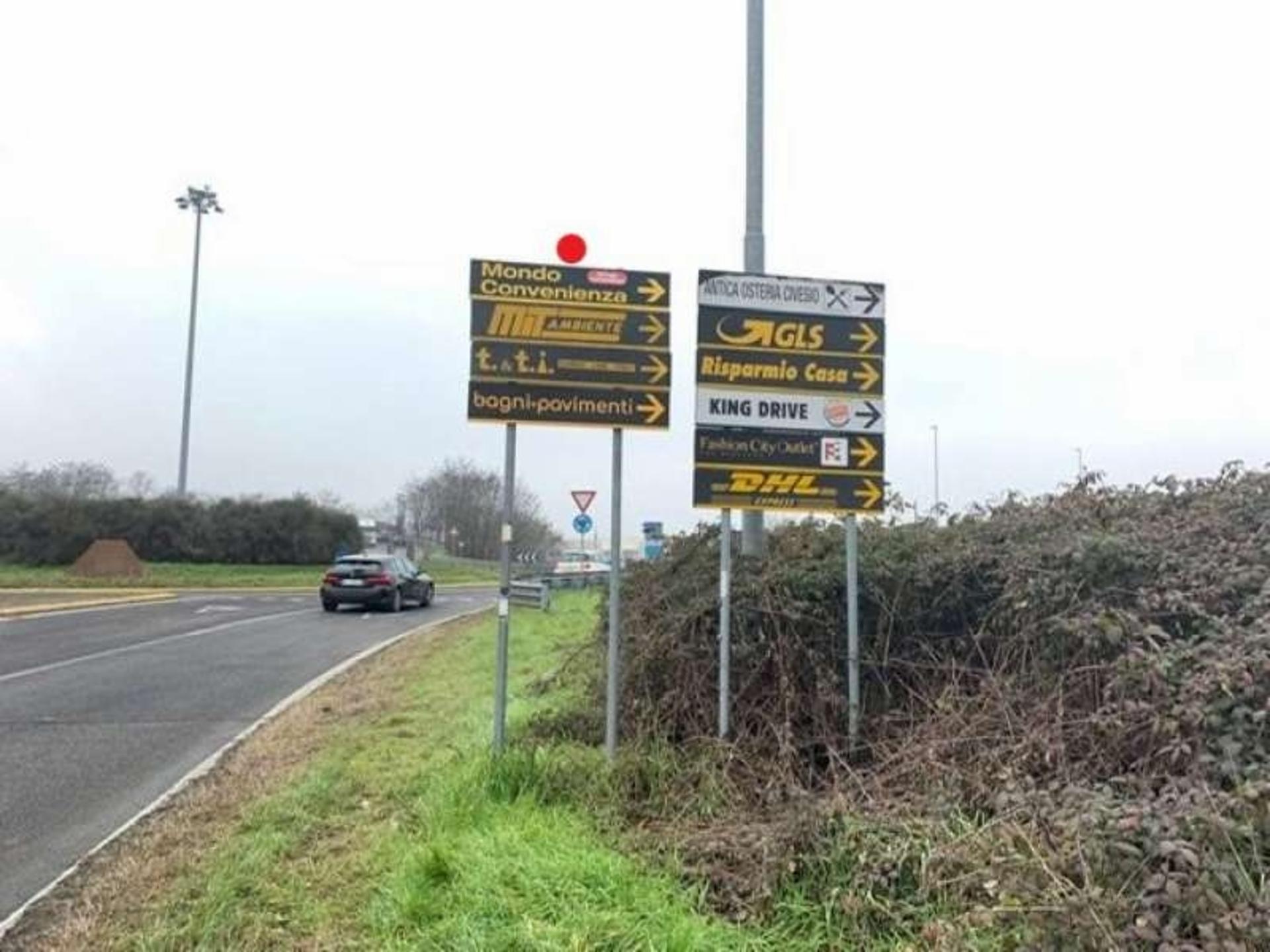 Impianto FRECCE / PREINSEGNE a San Giuliano Milanese, in zona JYSK