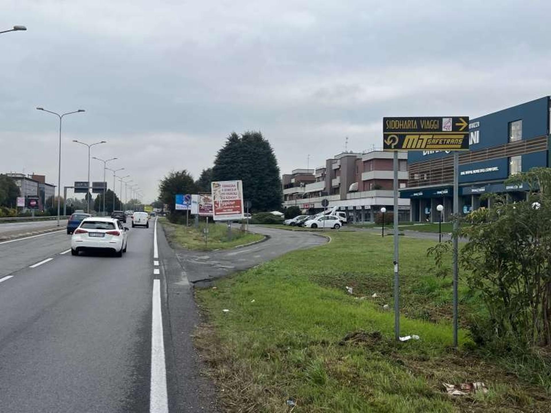 Impianto FRECCE / PREINSEGNE a Carugate, in zona Divani & Divani