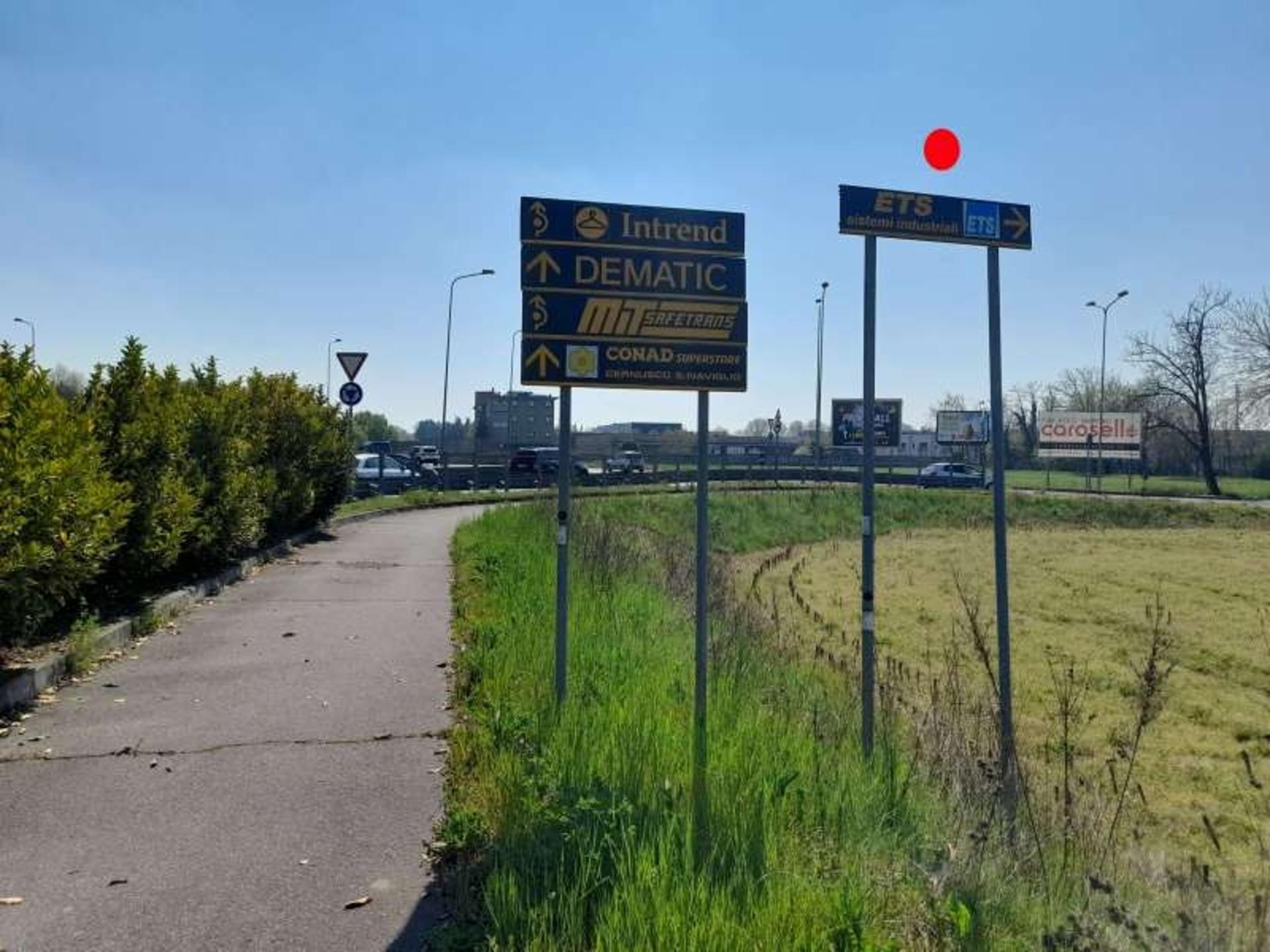 Impianto FRECCE / PREINSEGNE a Carugate, in zona IKEA