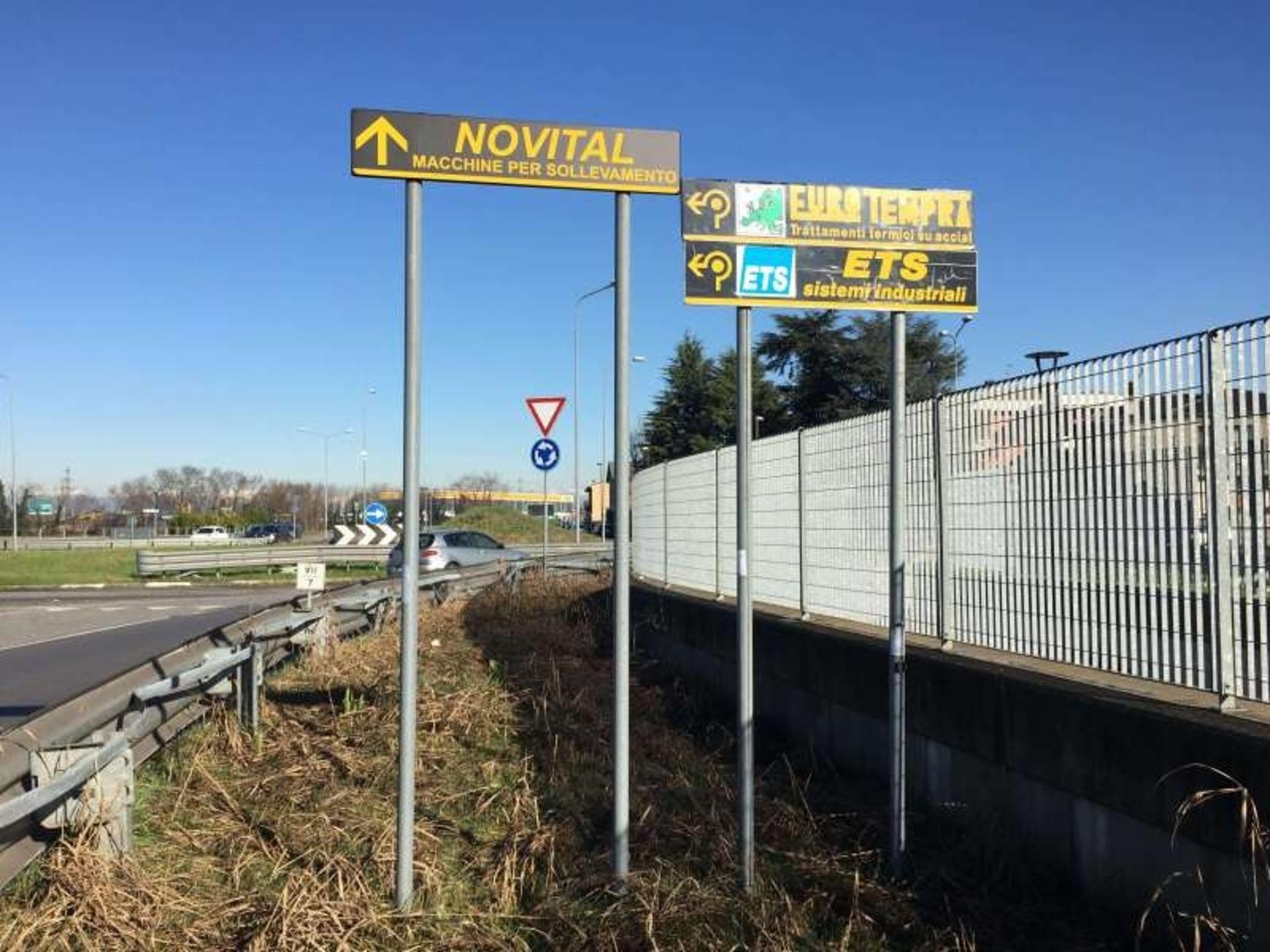 Impianto FRECCE / PREINSEGNE a Carugate, in zona Divani & Divani