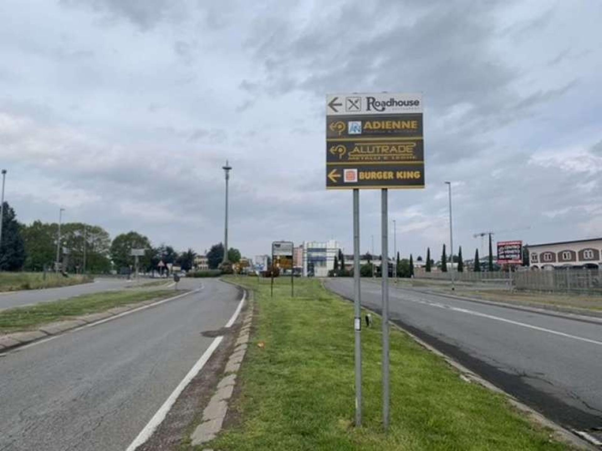 Impianto FRECCE / PREINSEGNE a Agrate Brianza, in zona Burger King