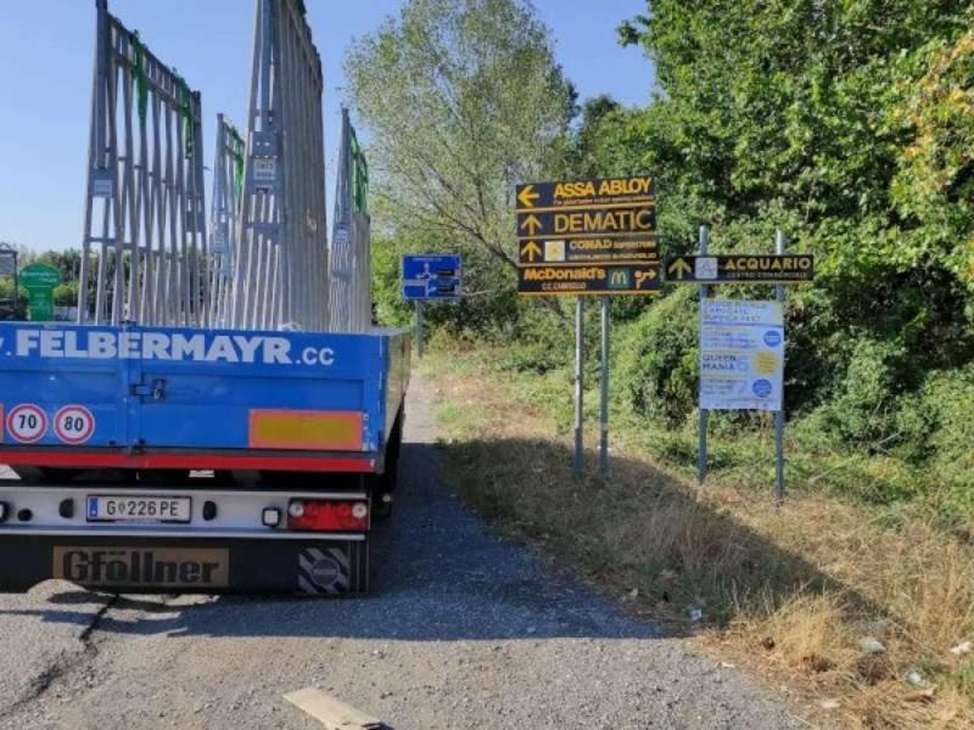 Impianto FRECCE / PREINSEGNE a Carugate, in zona Decathlon