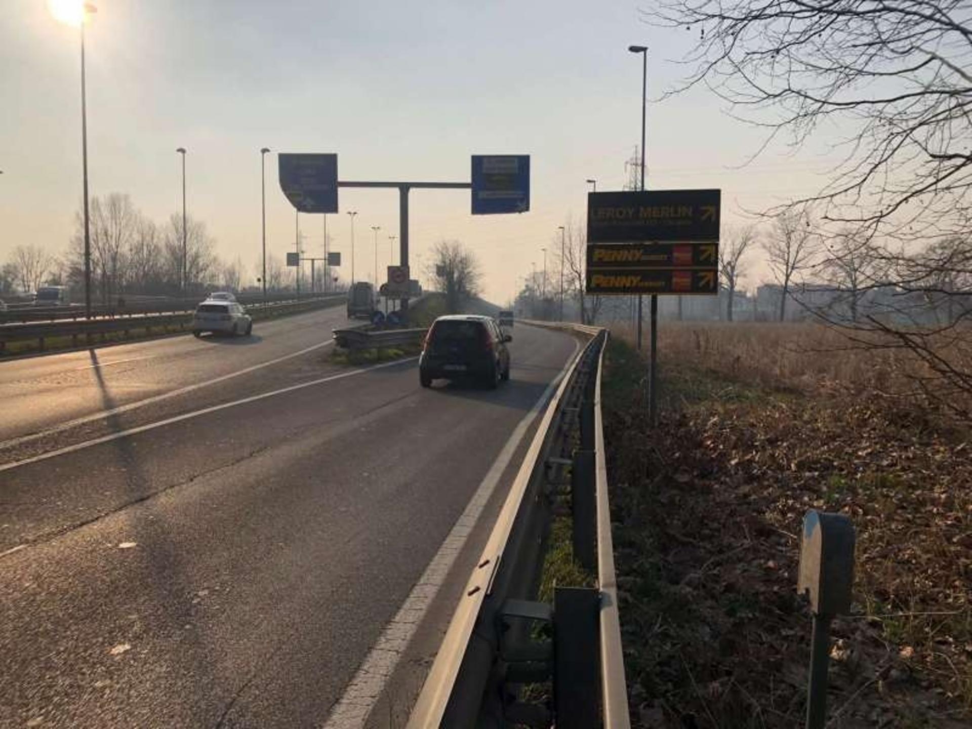 Impianto FRECCE / PREINSEGNE a Monza, in zona Bar Bisboccia