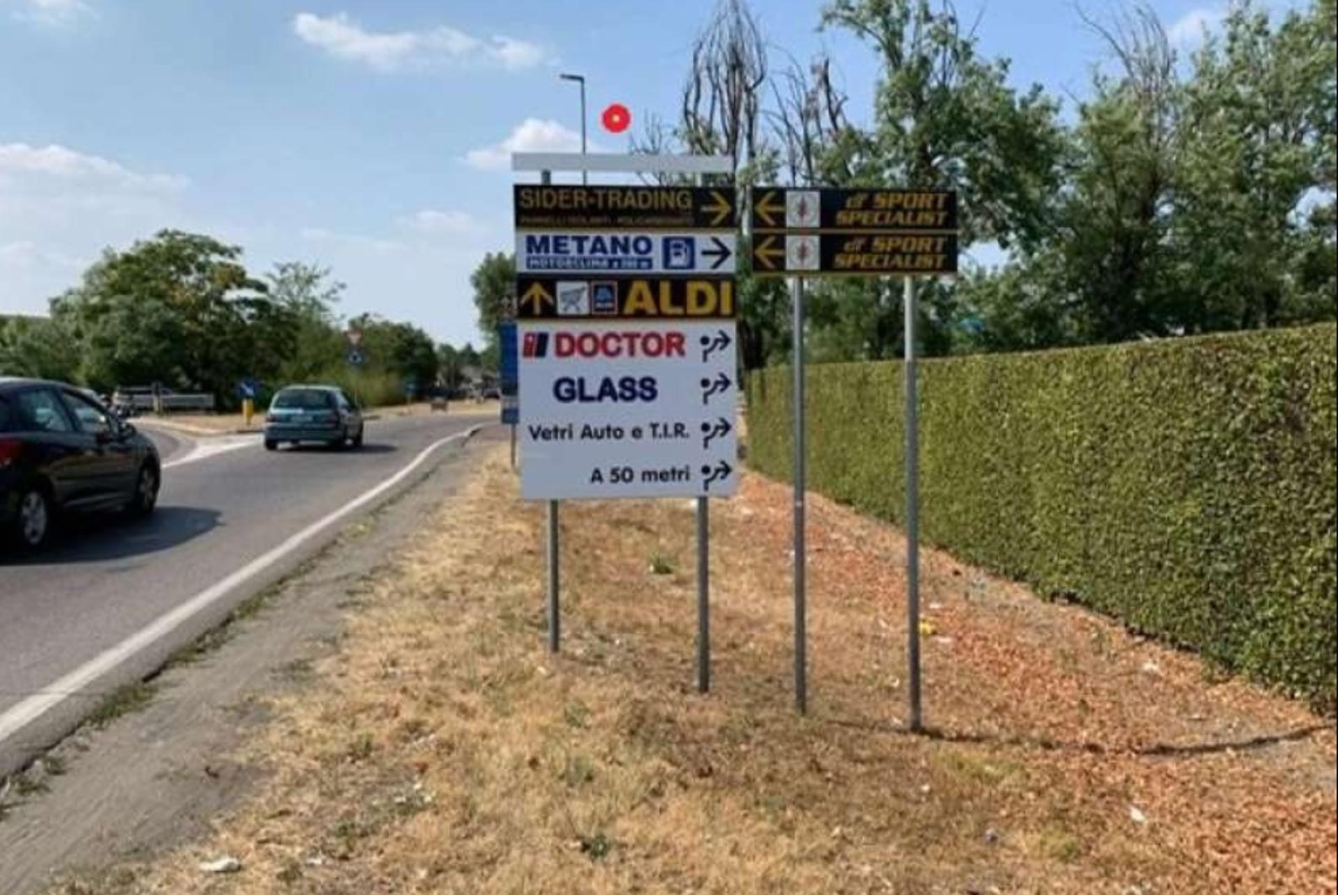 Impianto FRECCE / PREINSEGNE a Saronno, in zona Veneta Cucine
