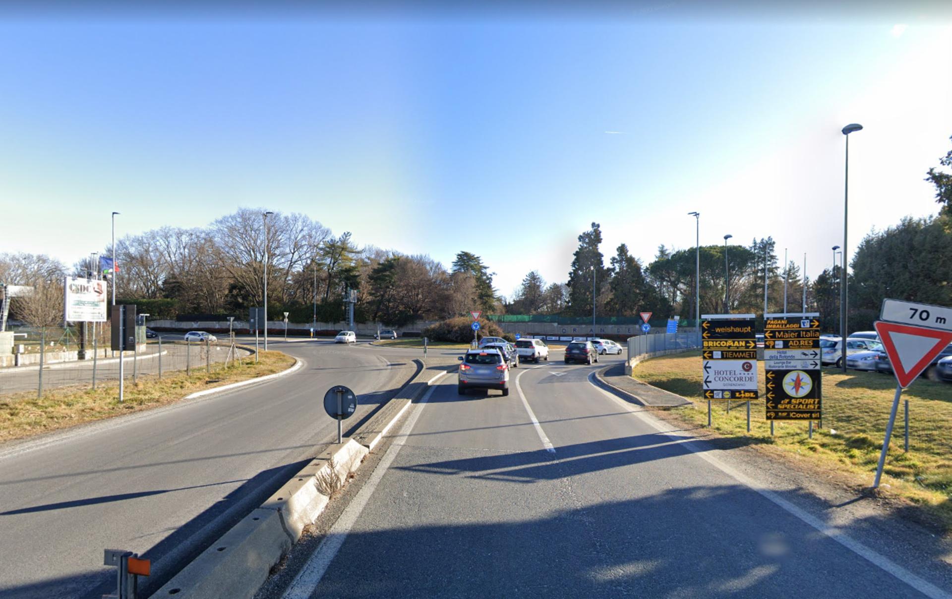 Impianto FRECCE / PREINSEGNE a Saronno, in zona Poltronesofà