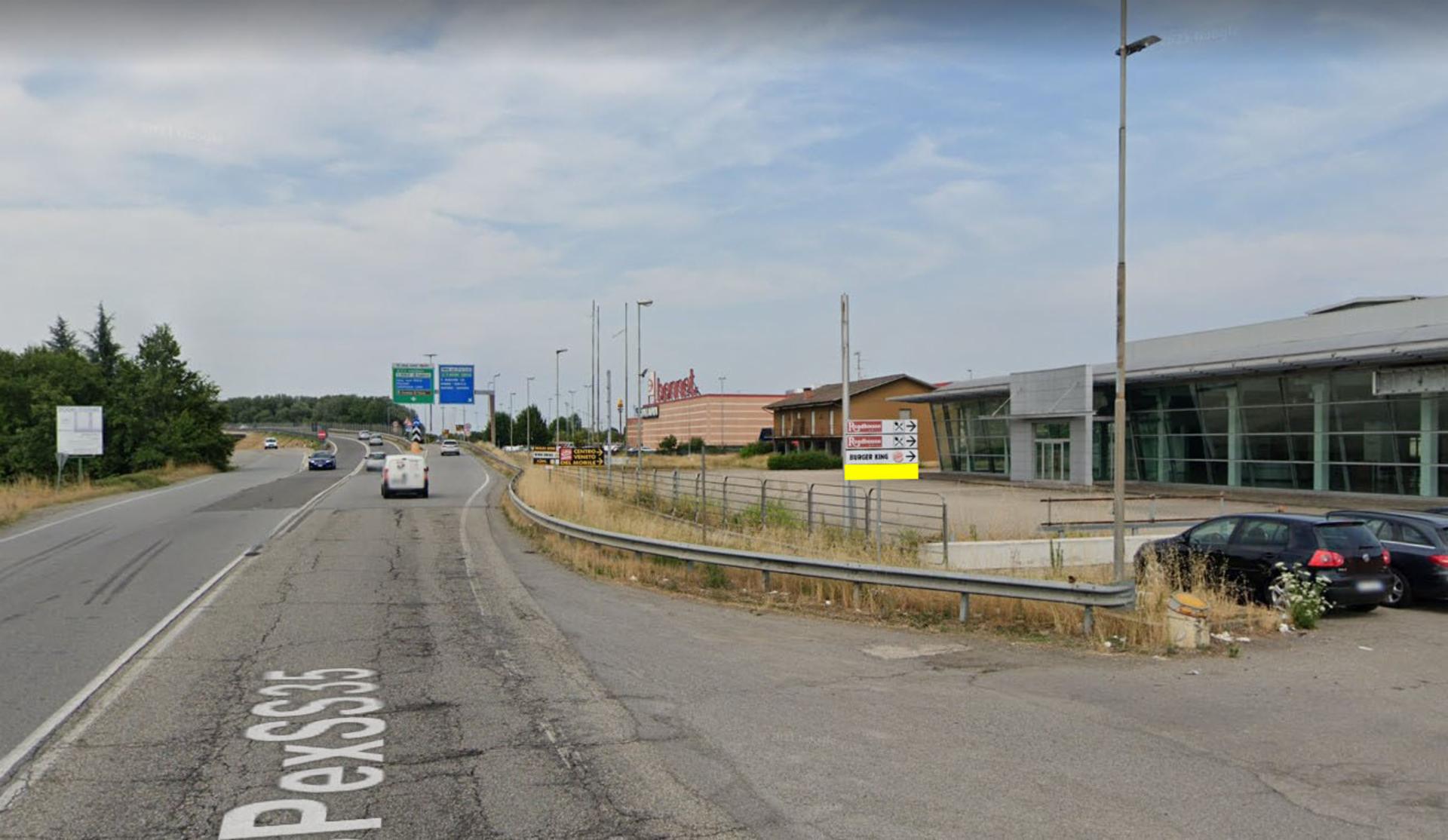 Impianto FRECCE / PREINSEGNE a San Martino Siccomario, in zona Bennet