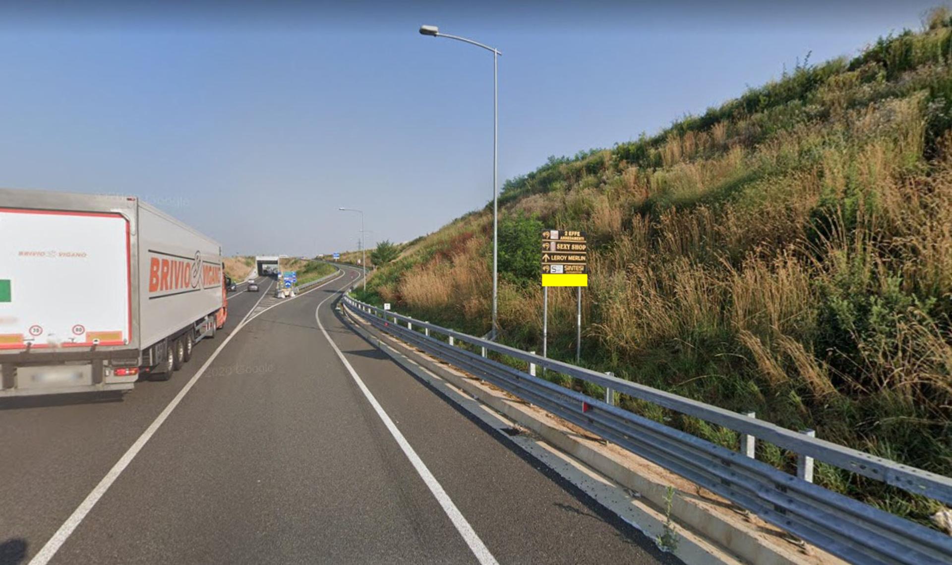 Impianto FRECCE / PREINSEGNE a Pessano con Bornago, in zona SuperMi Store