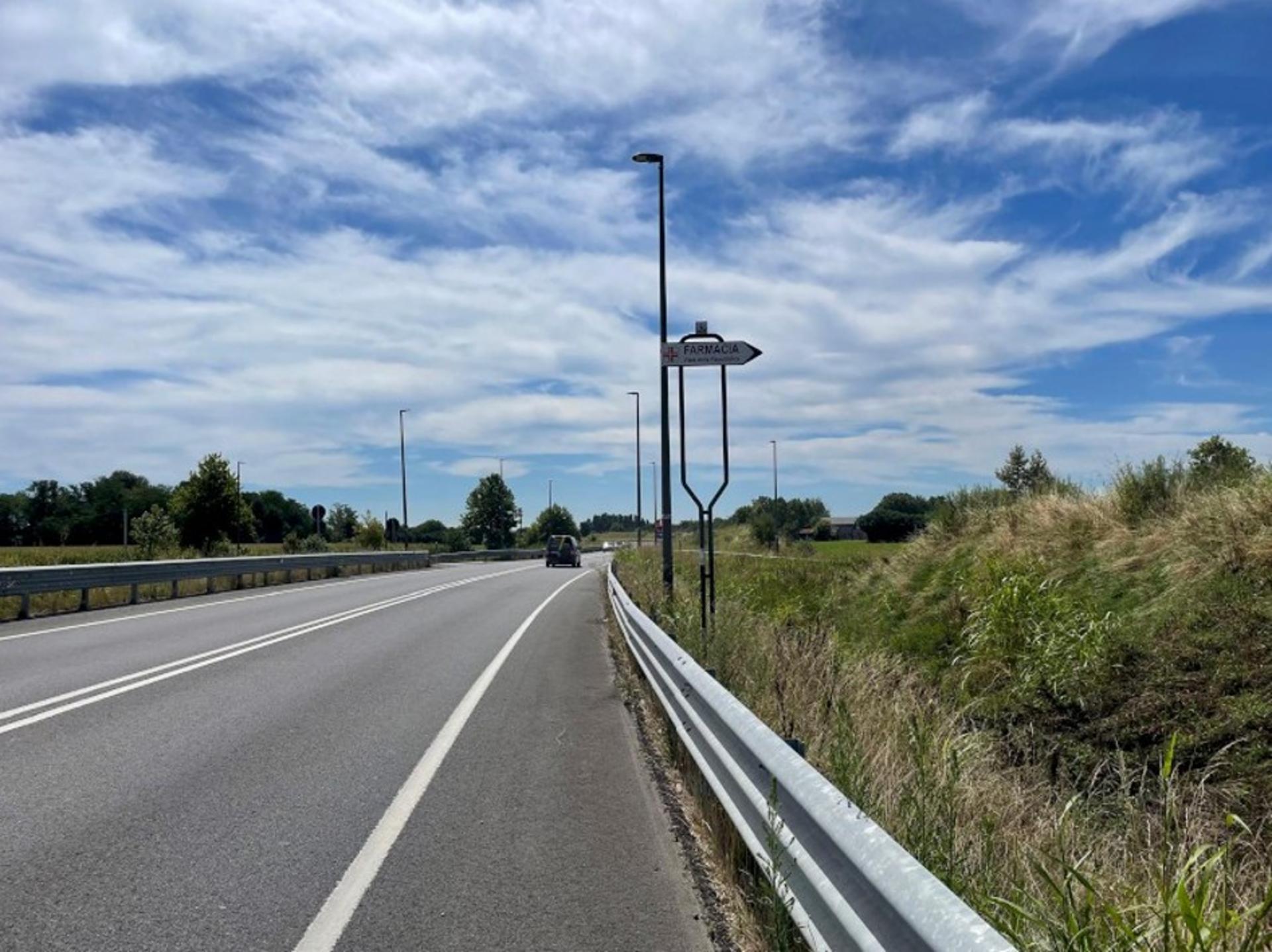 Impianto frecce / preinsegne a Verdello