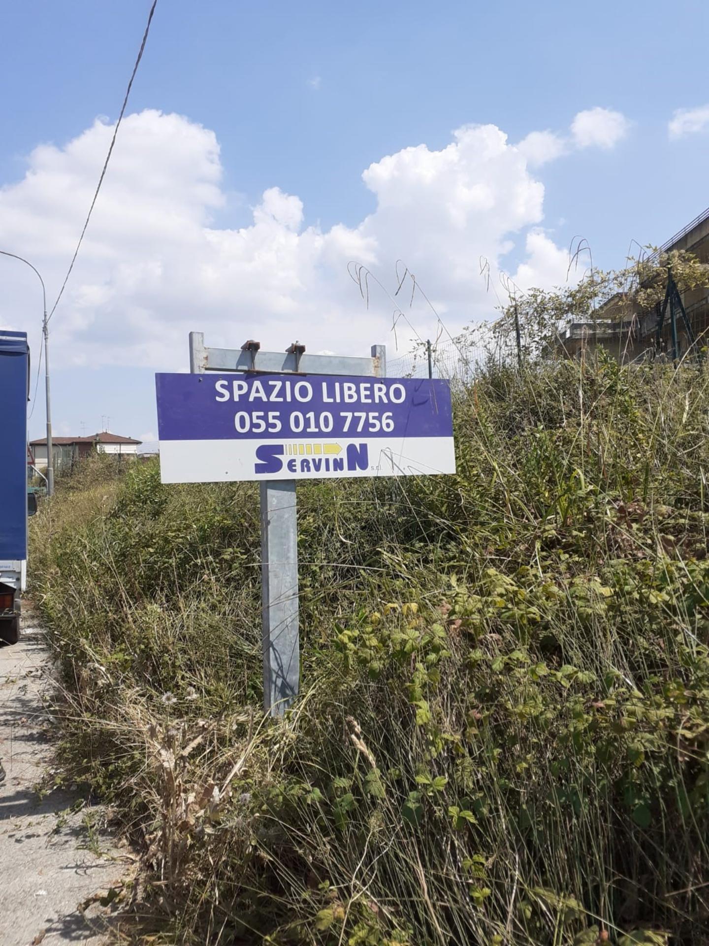 Impianto CARTELLONISTICA a Uzzano, in zona Piazza Carabinieri Martiri di Fiesole