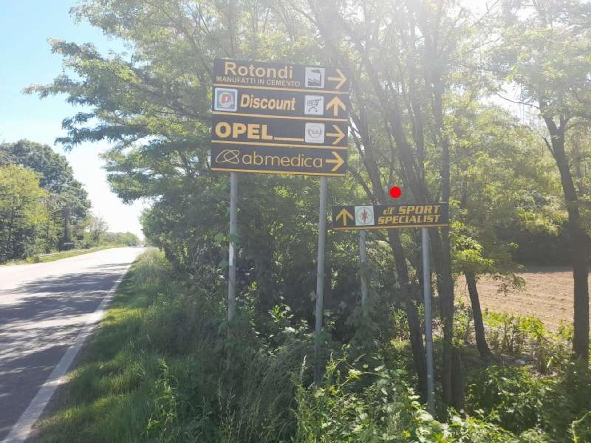 Impianto FRECCE / PREINSEGNE a Uboldo, in zona Keropetrol