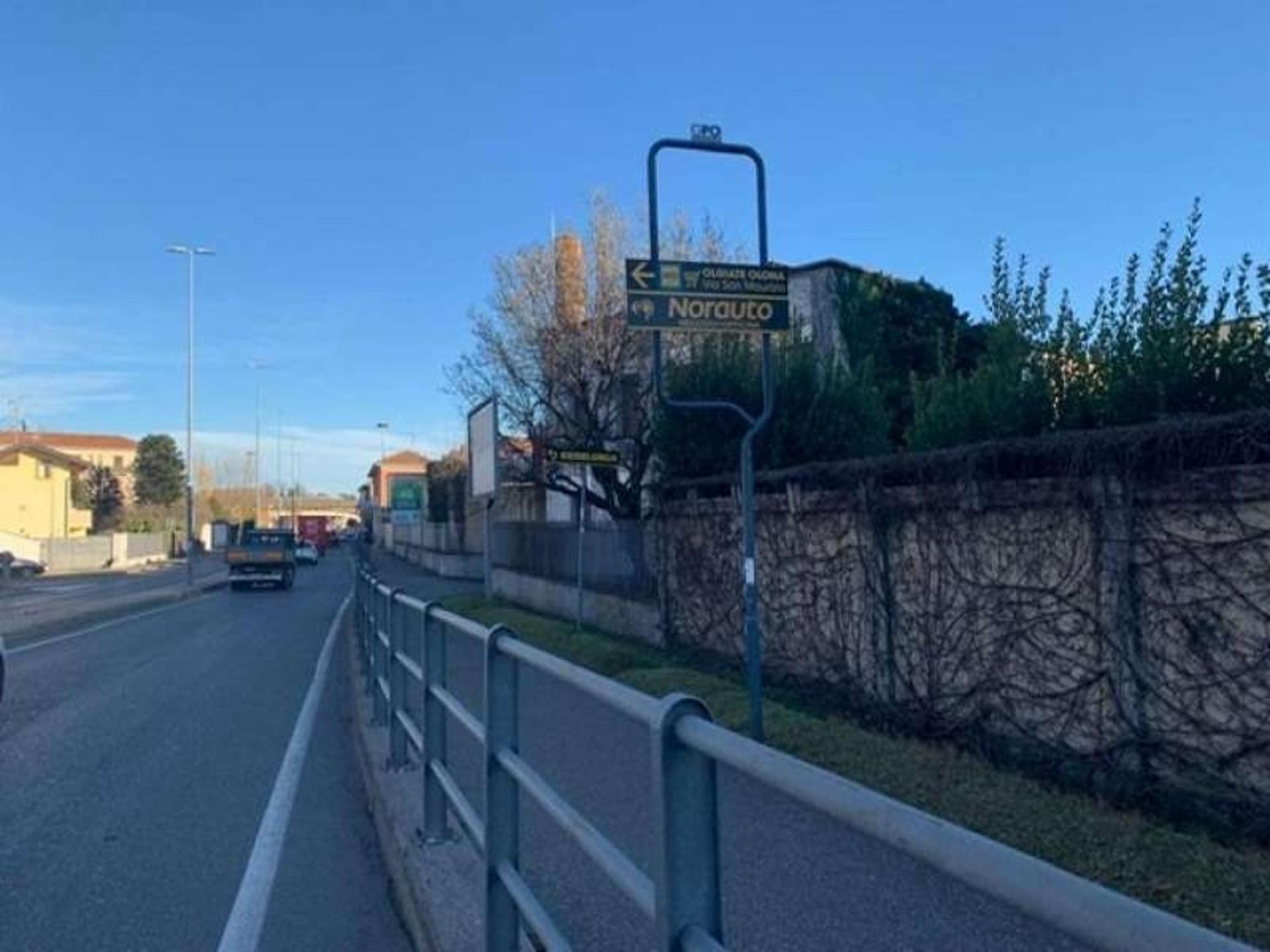 Impianto FRECCE / PREINSEGNE a Busto Arsizio, in zona NaturaSì