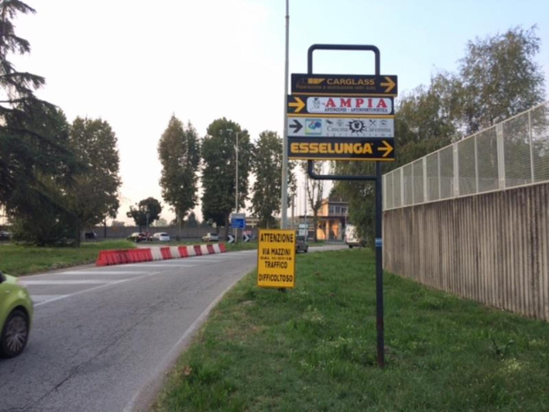 Impianto FRECCE / PREINSEGNE a Abbiategrasso, in zona SushiBo Abbiategrasso