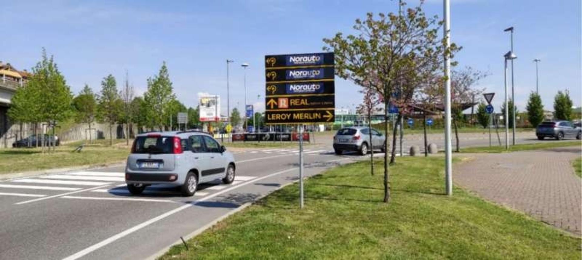 Impianto FRECCE / PREINSEGNE a Rozzano, in zona McDonald's