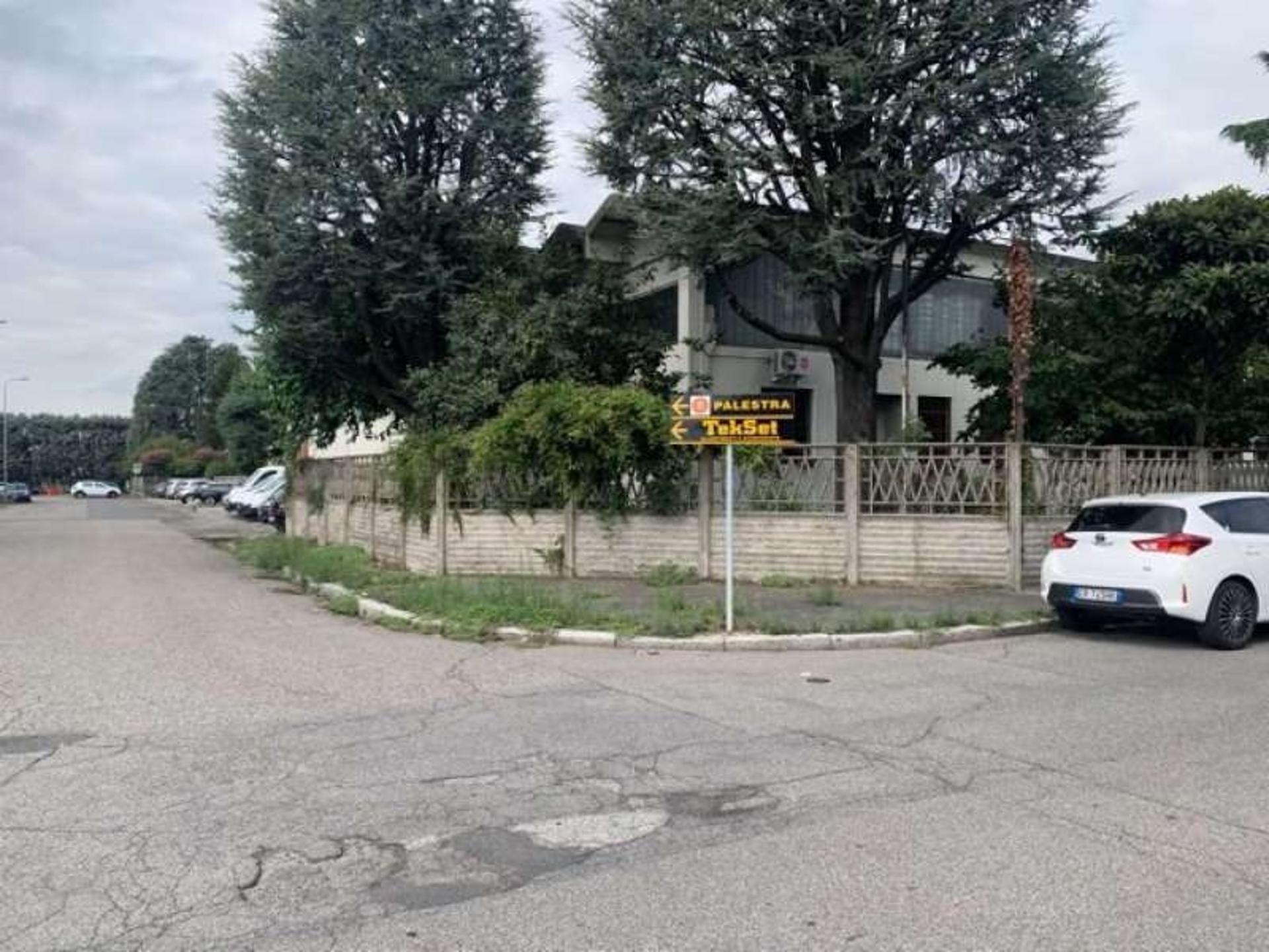 Impianto FRECCE / PREINSEGNE a Paderno Dugnano, in zona In's Mercato