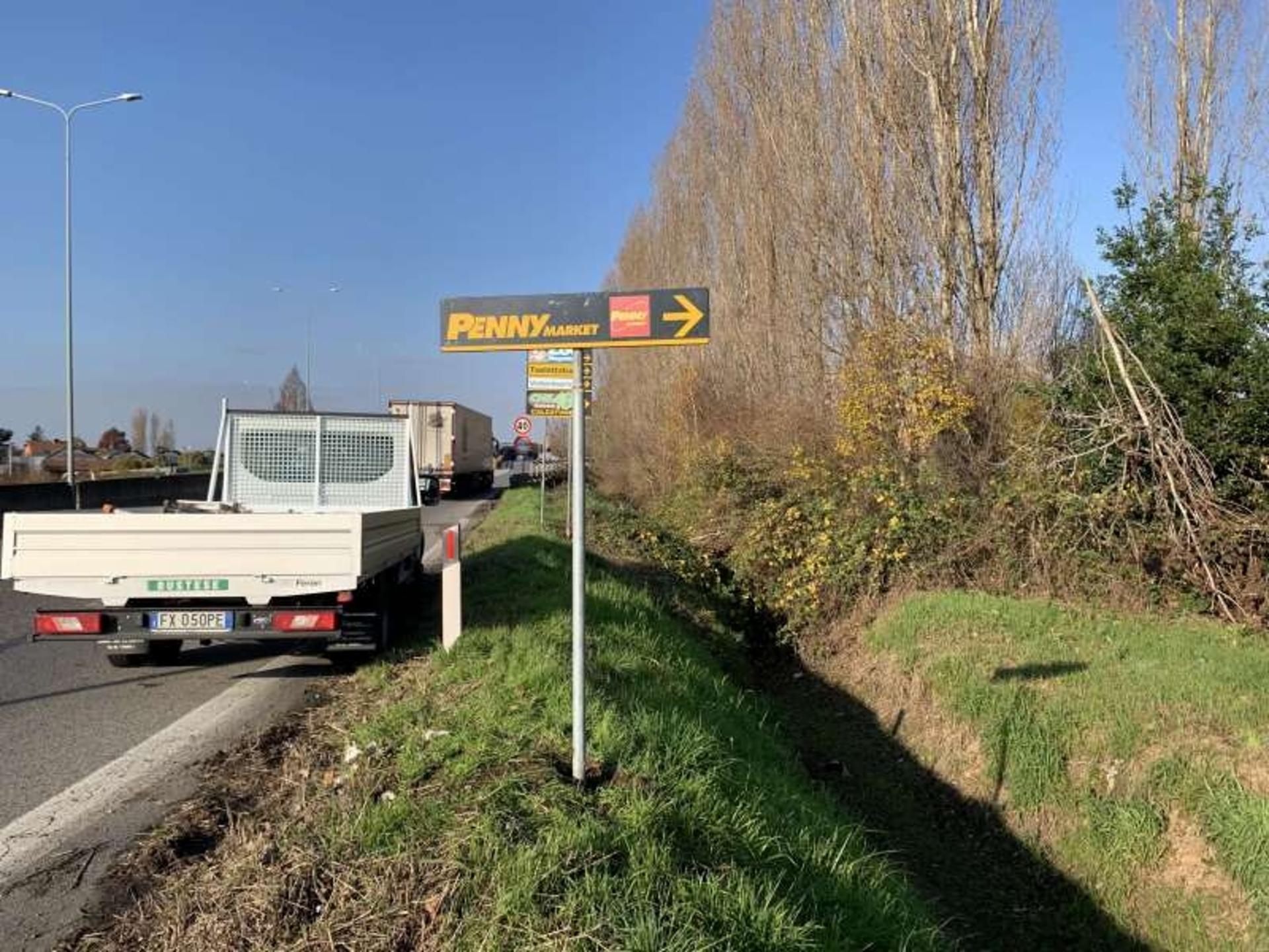 Impianto FRECCE / PREINSEGNE a Lodi, in zona Nava