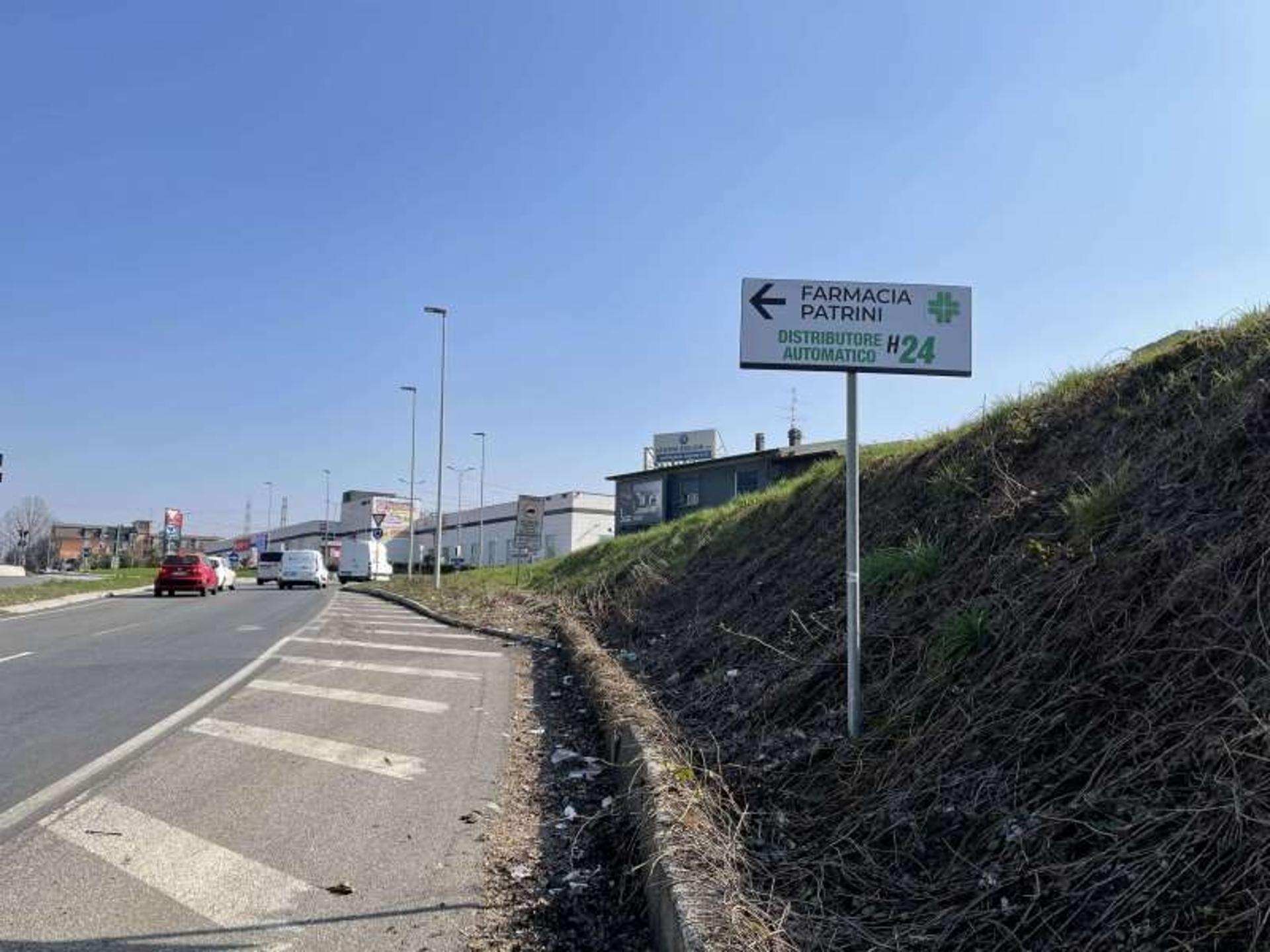 Impianto FRECCE / PREINSEGNE a Carimate, in zona Esselunga