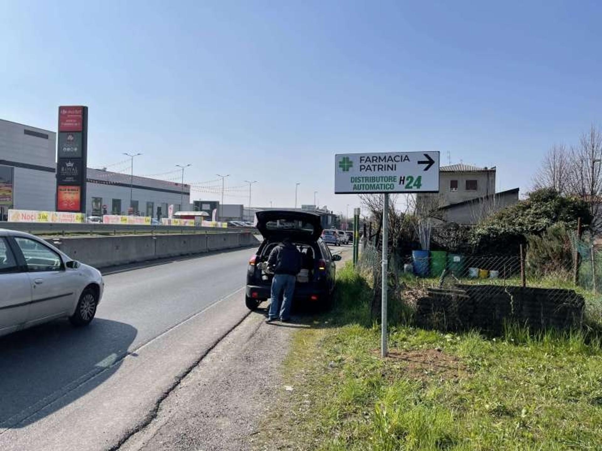 Impianto FRECCE / PREINSEGNE a Novedrate, in zona Esselunga