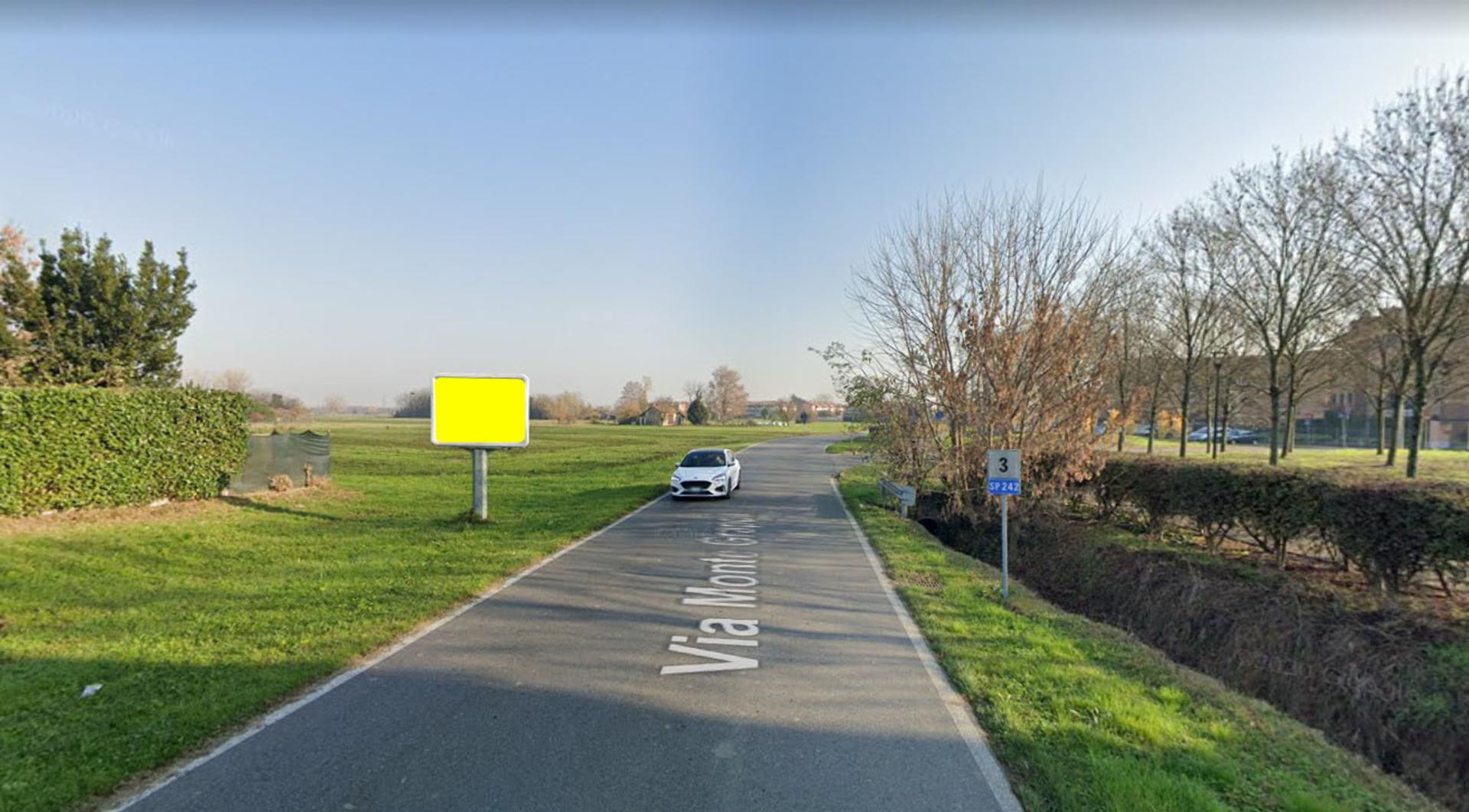 Impianto CARTELLONISTICA a Pessano con Bornago, in zona Piscina Pessano con Bornago