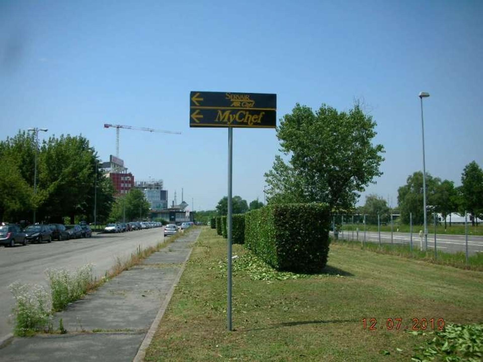 Impianto FRECCE / PREINSEGNE a Milano, in zona Happy Hour